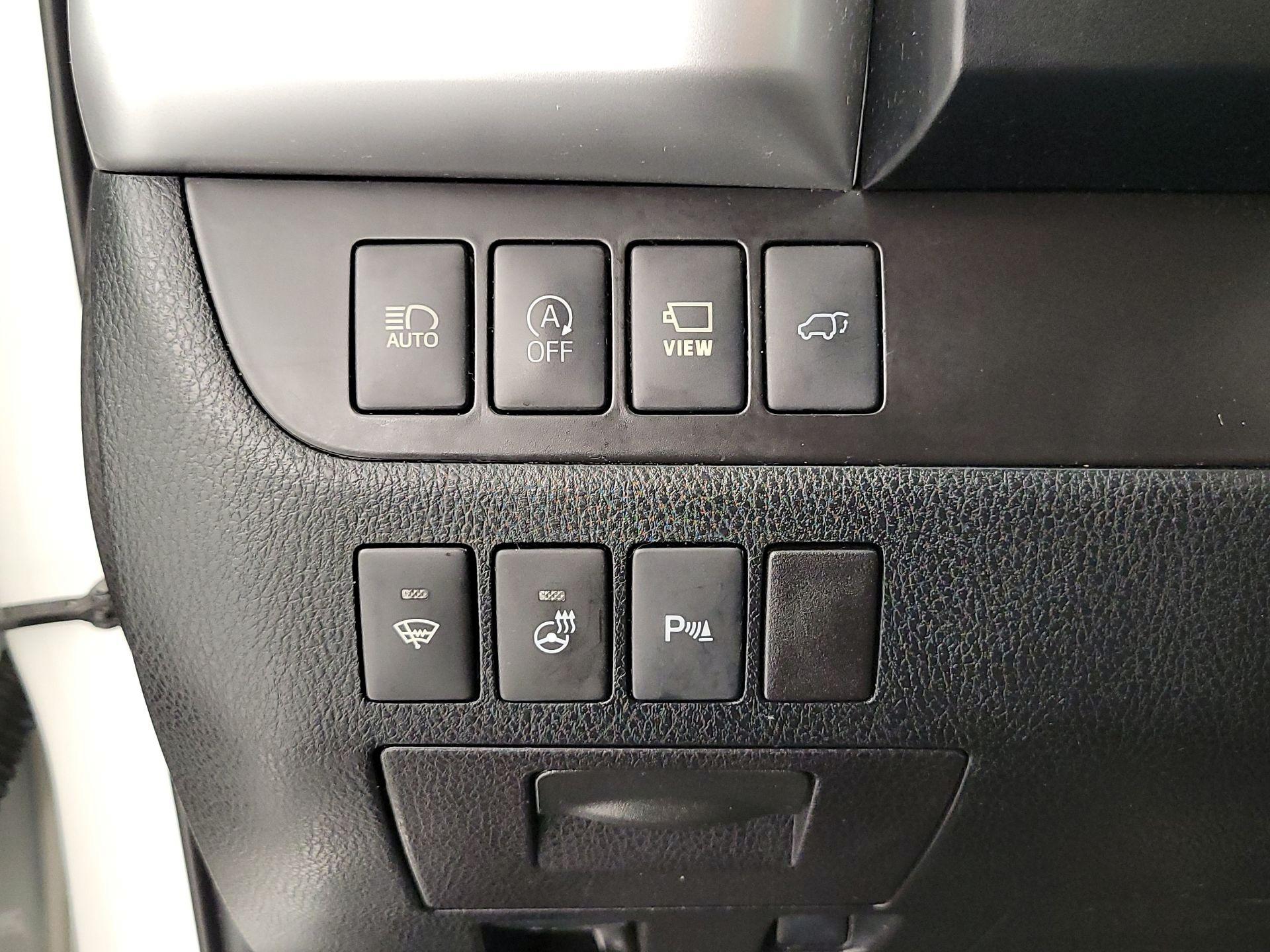 Thumbnail: 2019 Toyota Highlander - 13