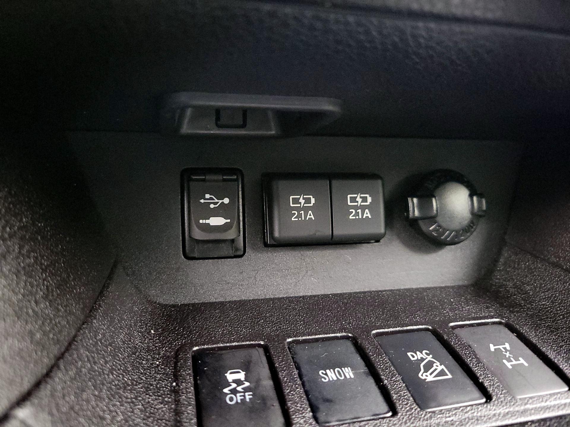 Thumbnail: 2019 Toyota Highlander - 18