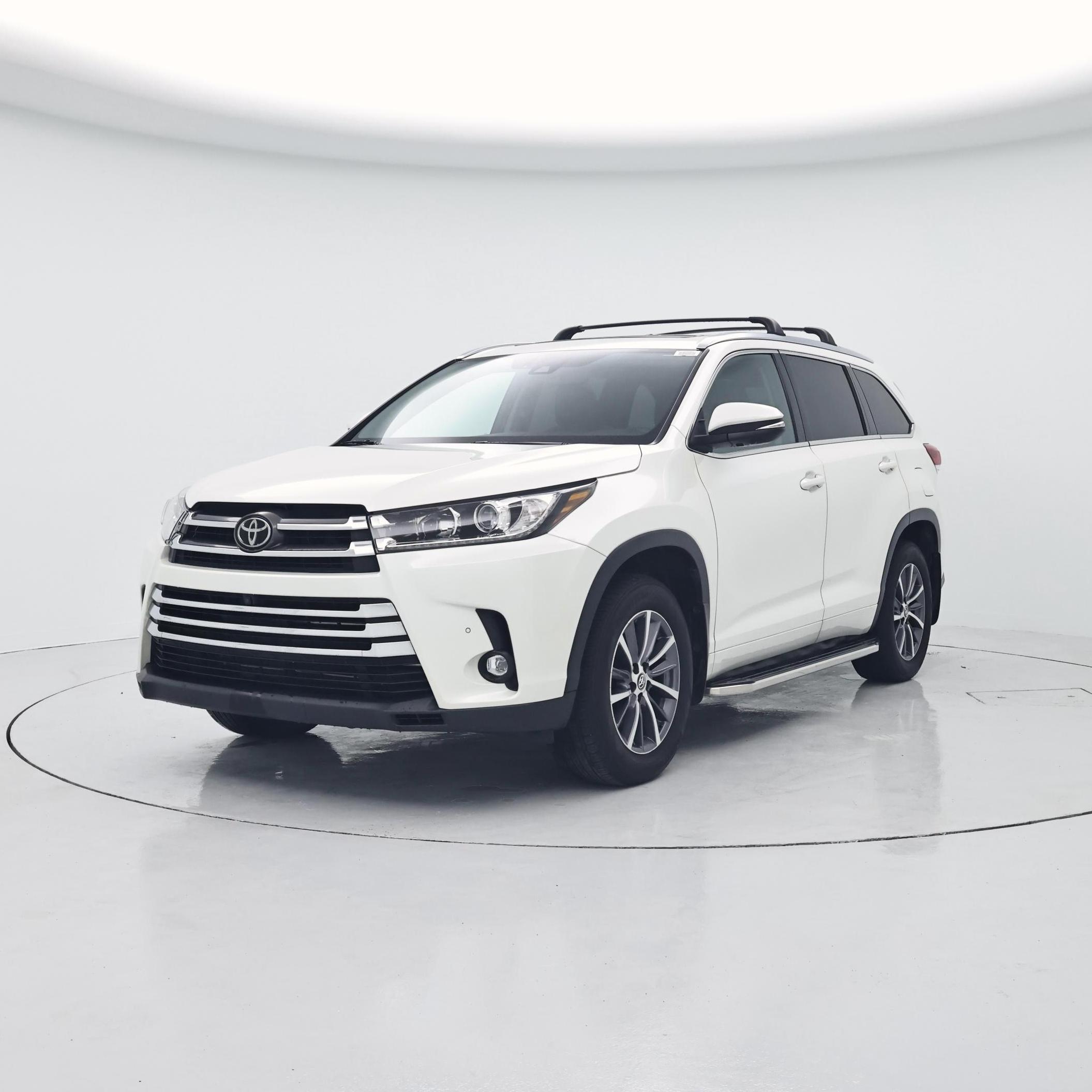 Thumbnail: 2019 Toyota Highlander - 4
