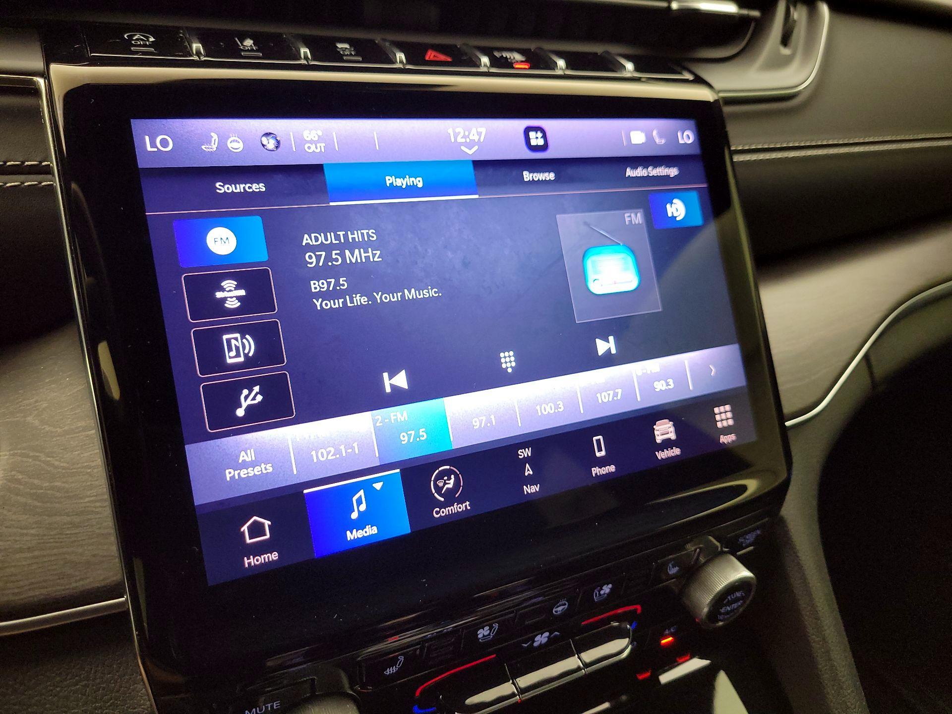 Thumbnail: 2021 Jeep Grand Cherokee L - 16