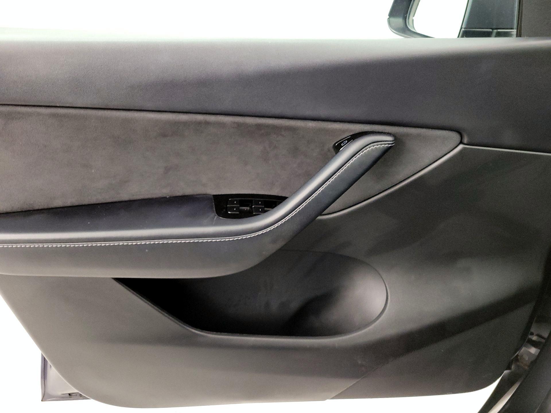 Thumbnail: 2021 Tesla Model Y - 12