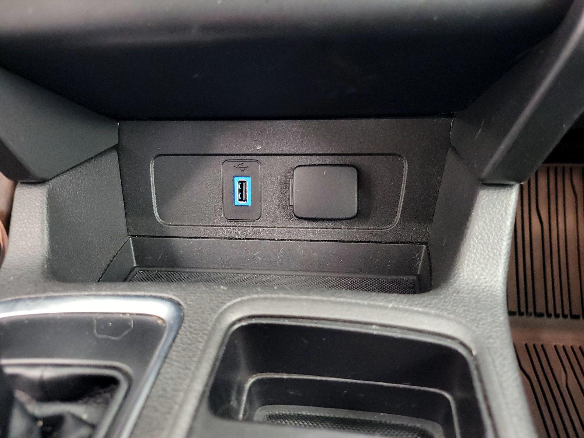 Thumbnail: 2019 Ford Escape - 18