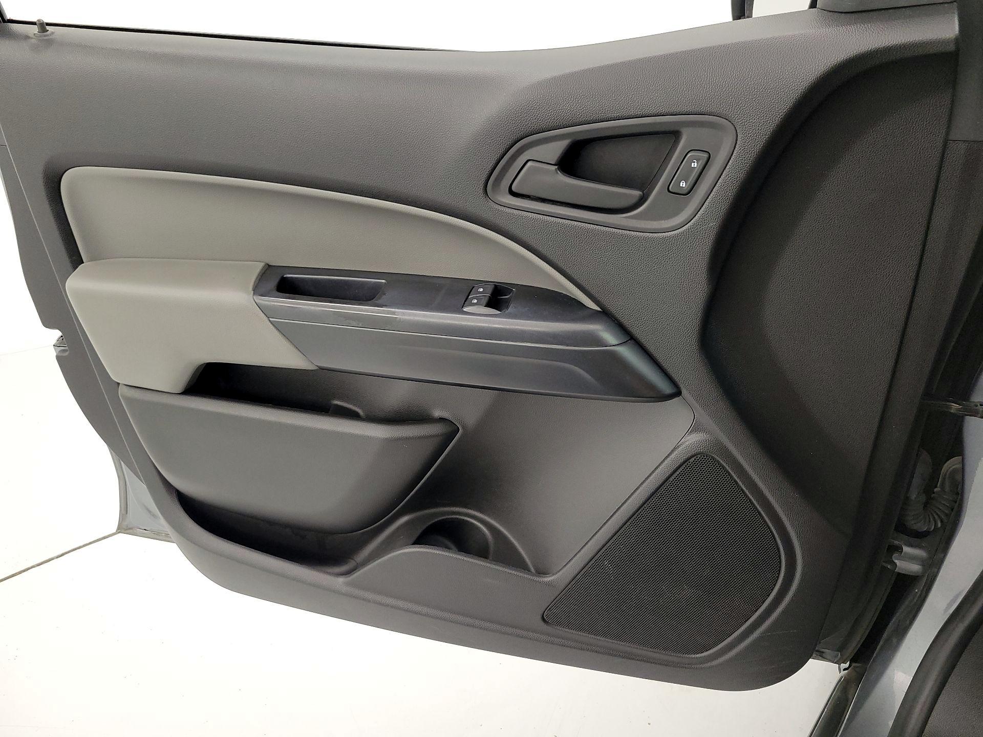 Thumbnail: 2018 Chevrolet Colorado - 12