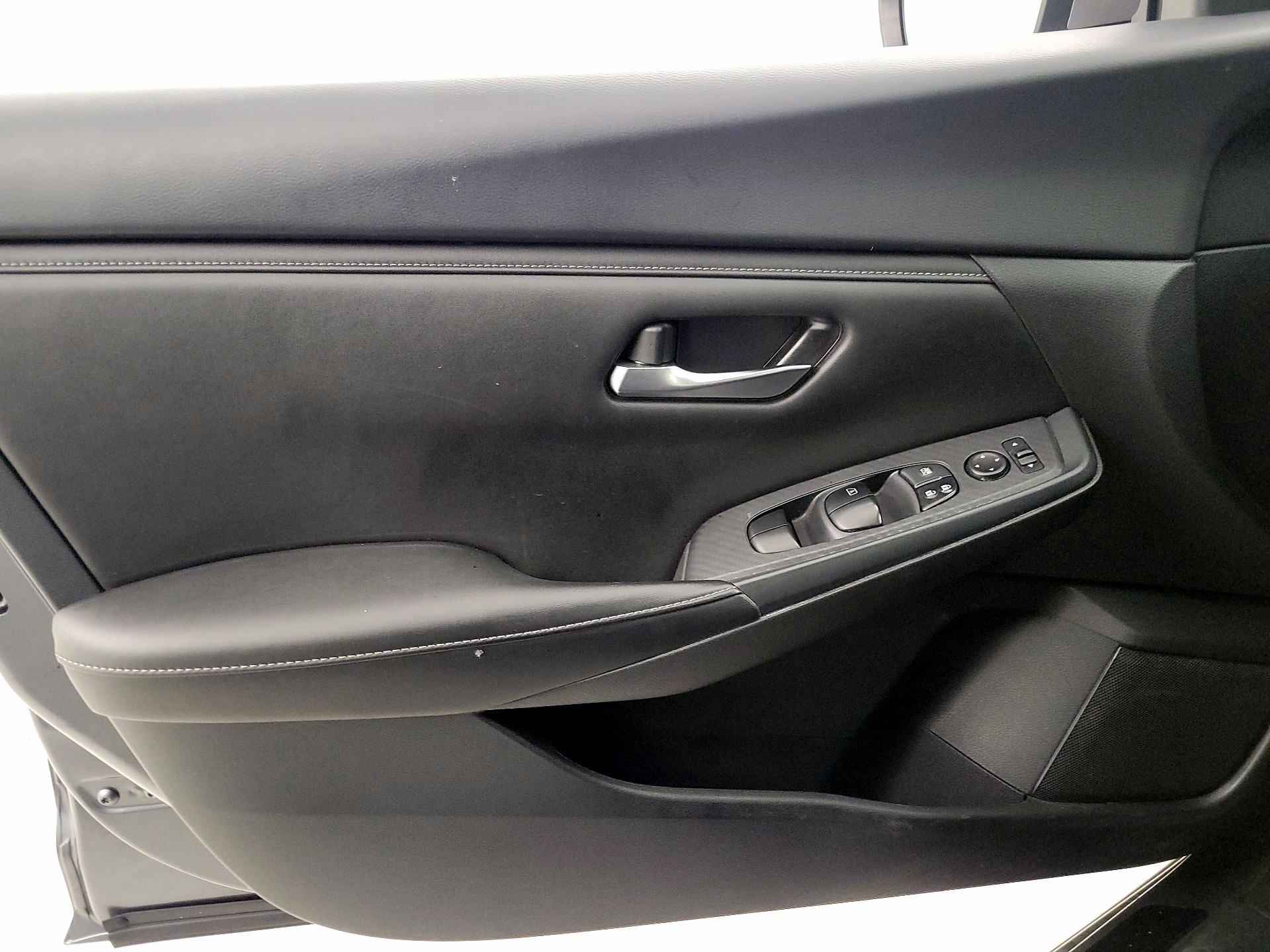 Thumbnail: 2023 Nissan Sentra - 12