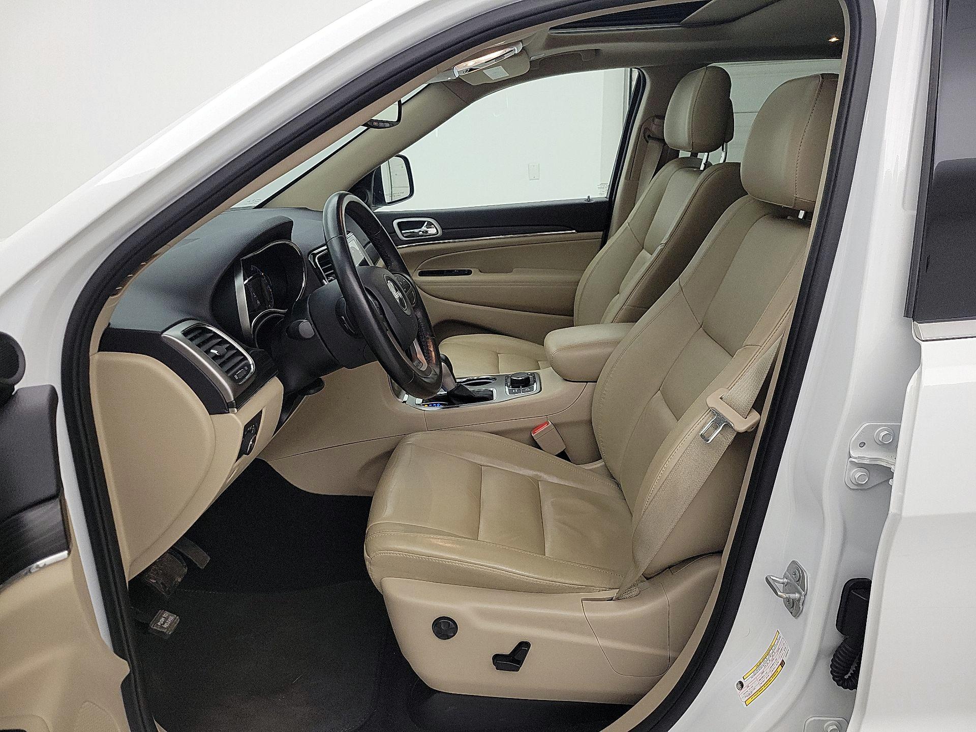 Thumbnail: 2020 Jeep Grand Cherokee - 11