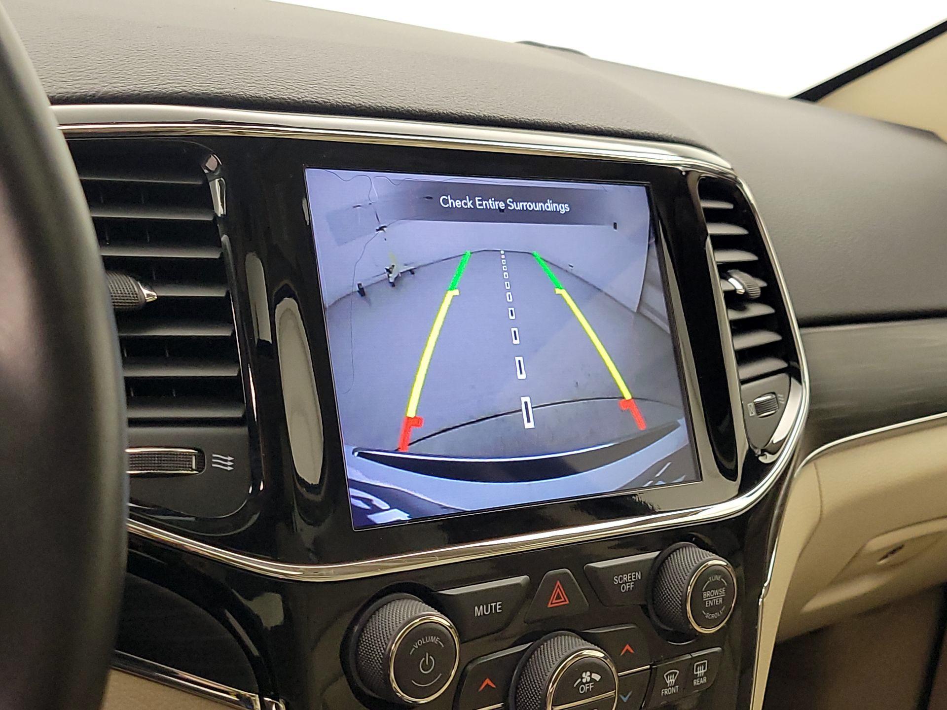 Thumbnail: 2020 Jeep Grand Cherokee - 15