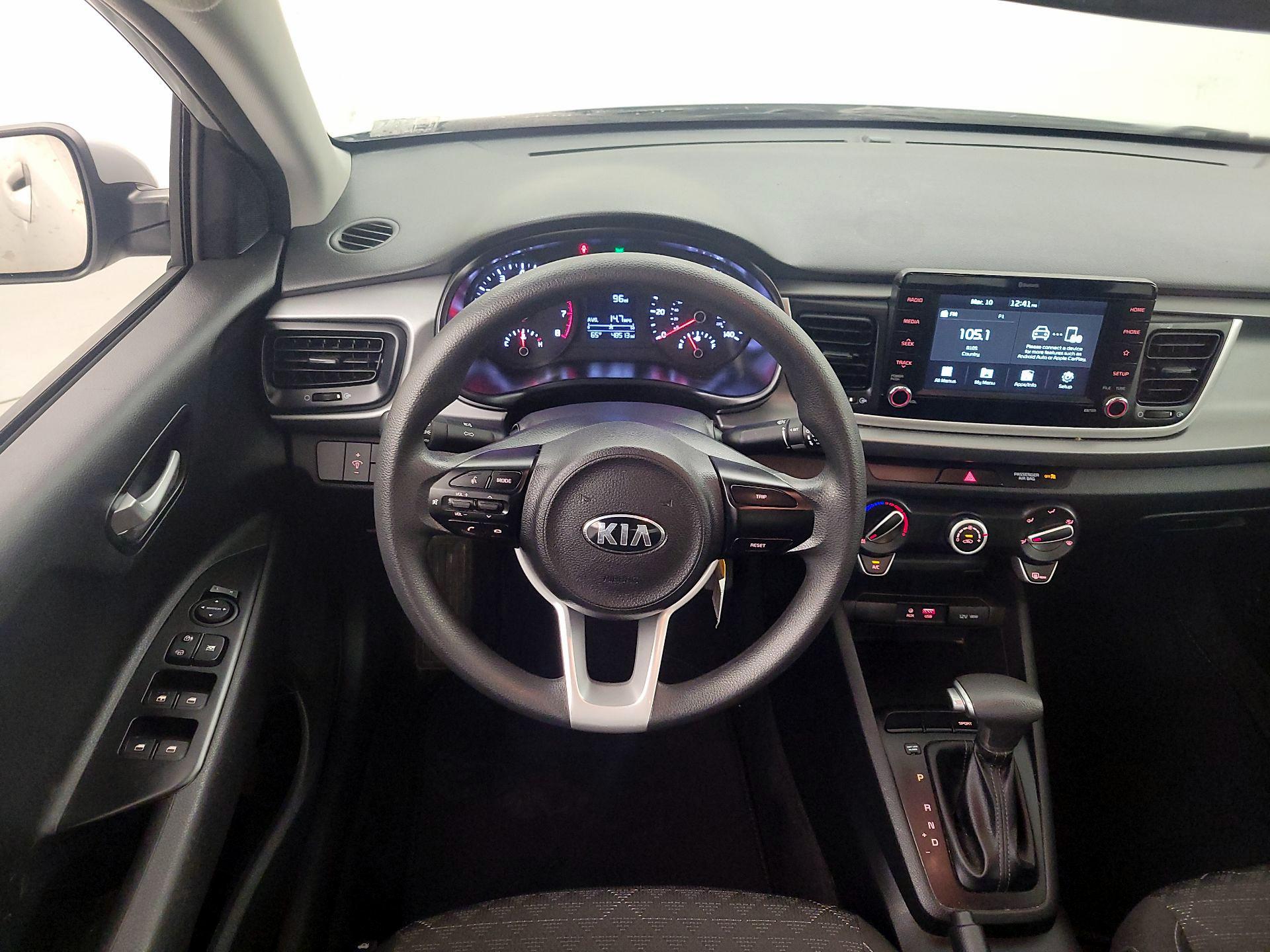 Thumbnail: 2020 Kia Rio - 10