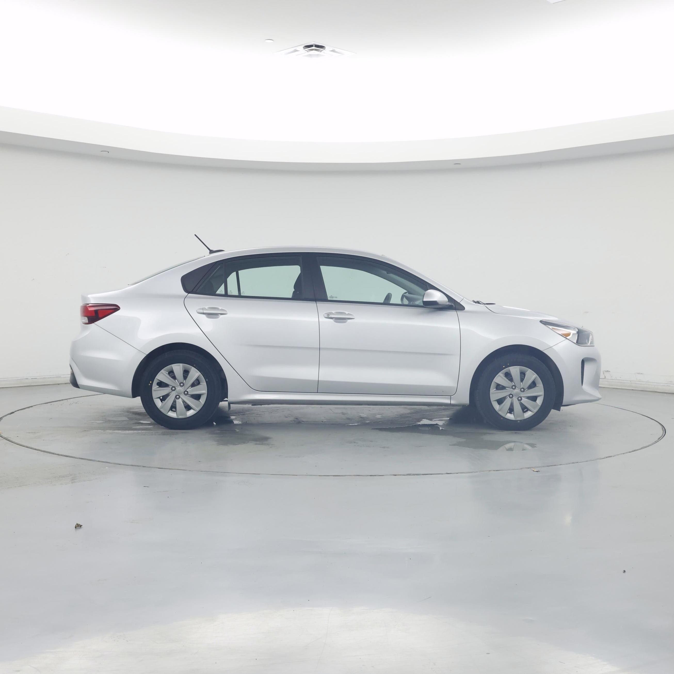 Thumbnail: 2020 Kia Rio - 7