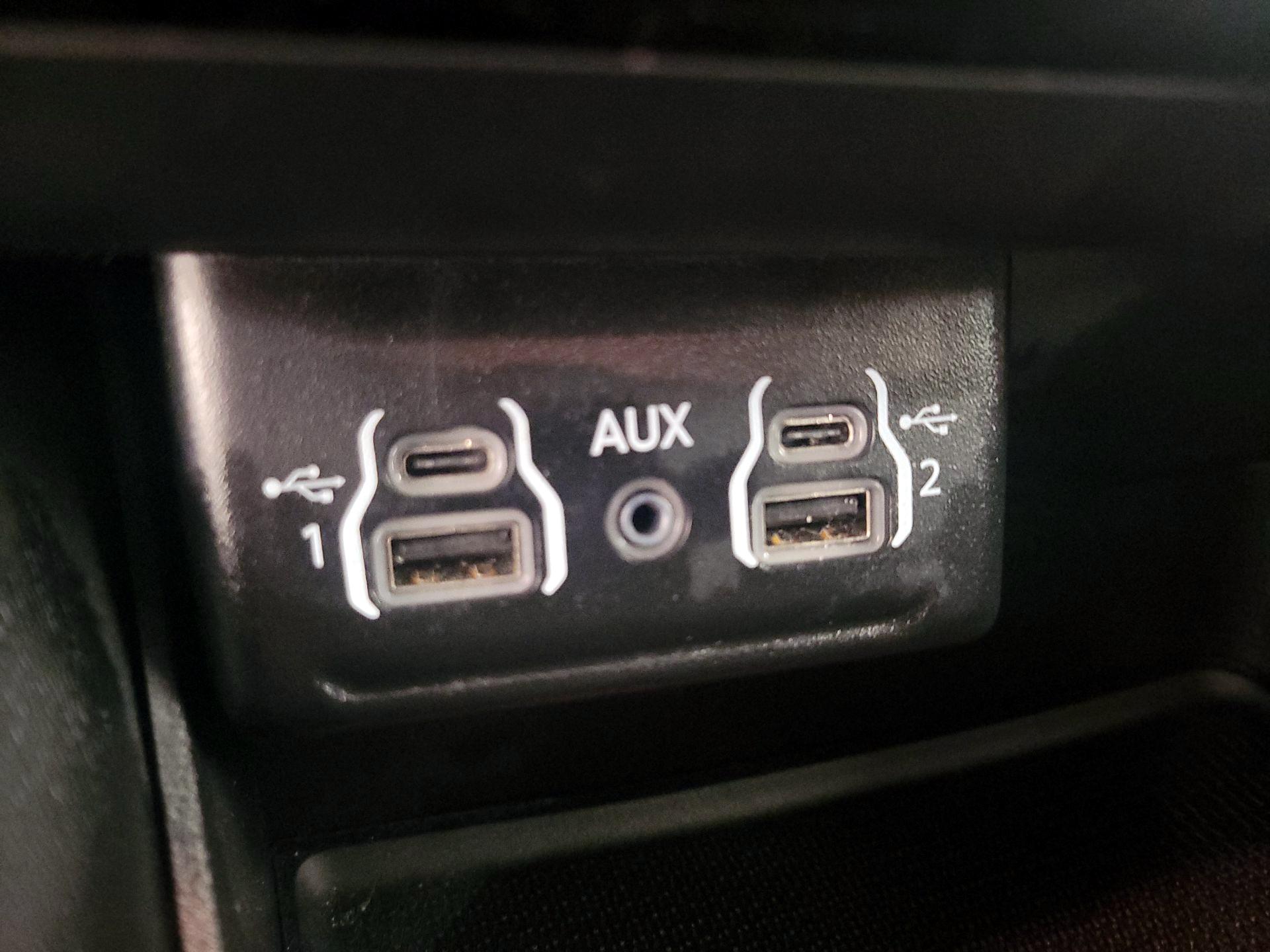 Thumbnail: 2022 Dodge Durango - 18