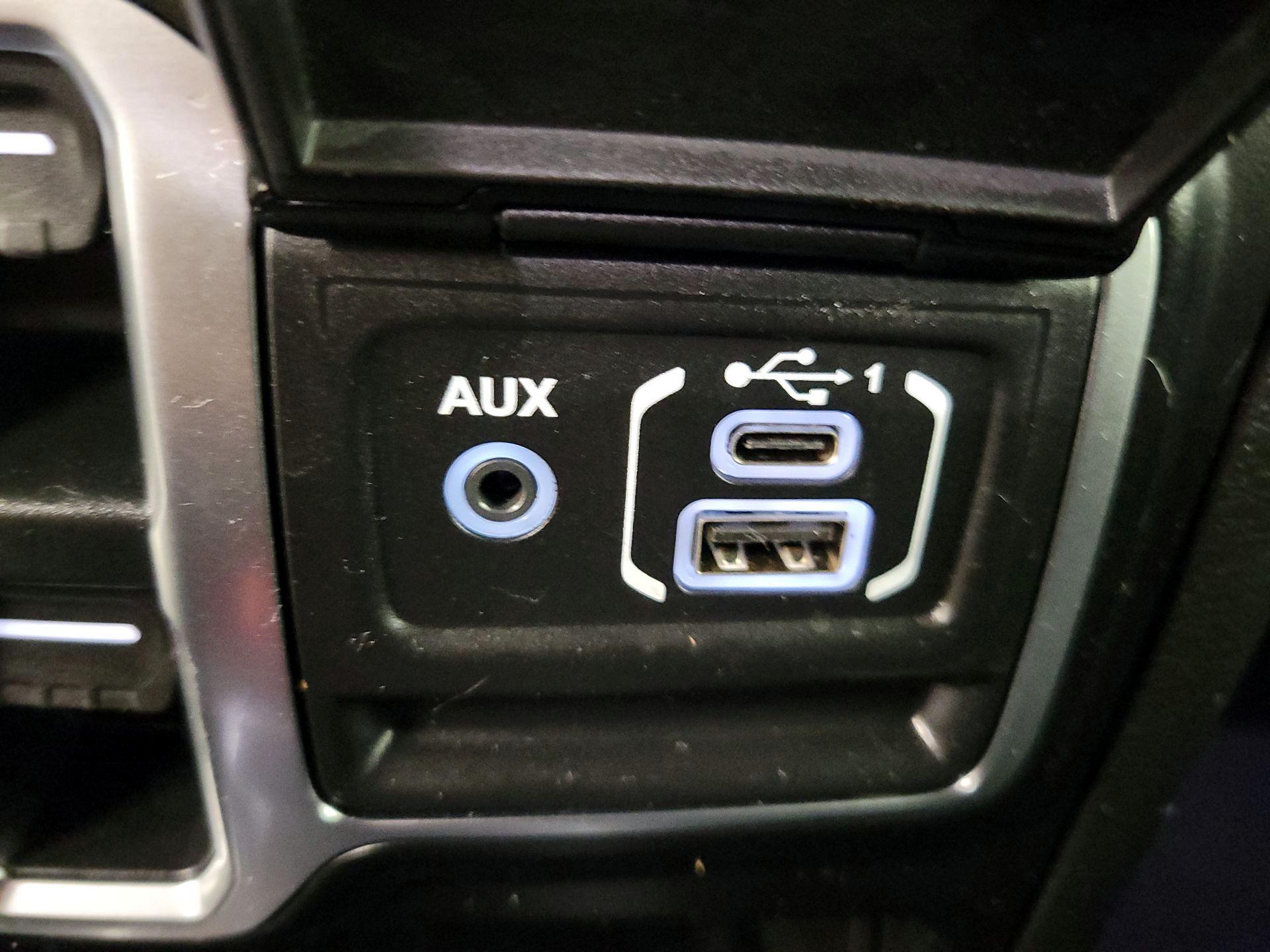 Thumbnail: 2021 Jeep Wrangler - 19