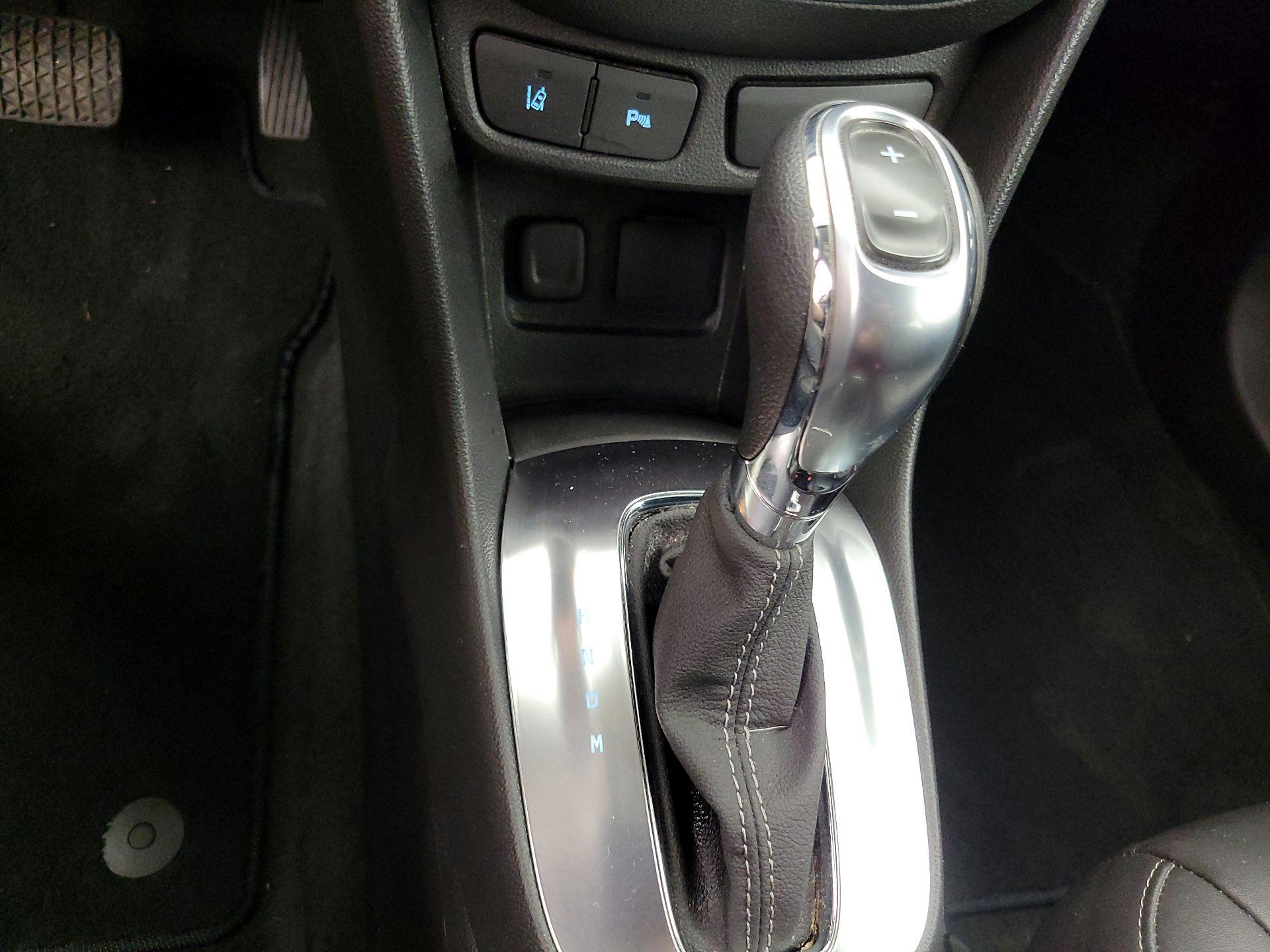 Thumbnail: 2015 Buick Encore - 18