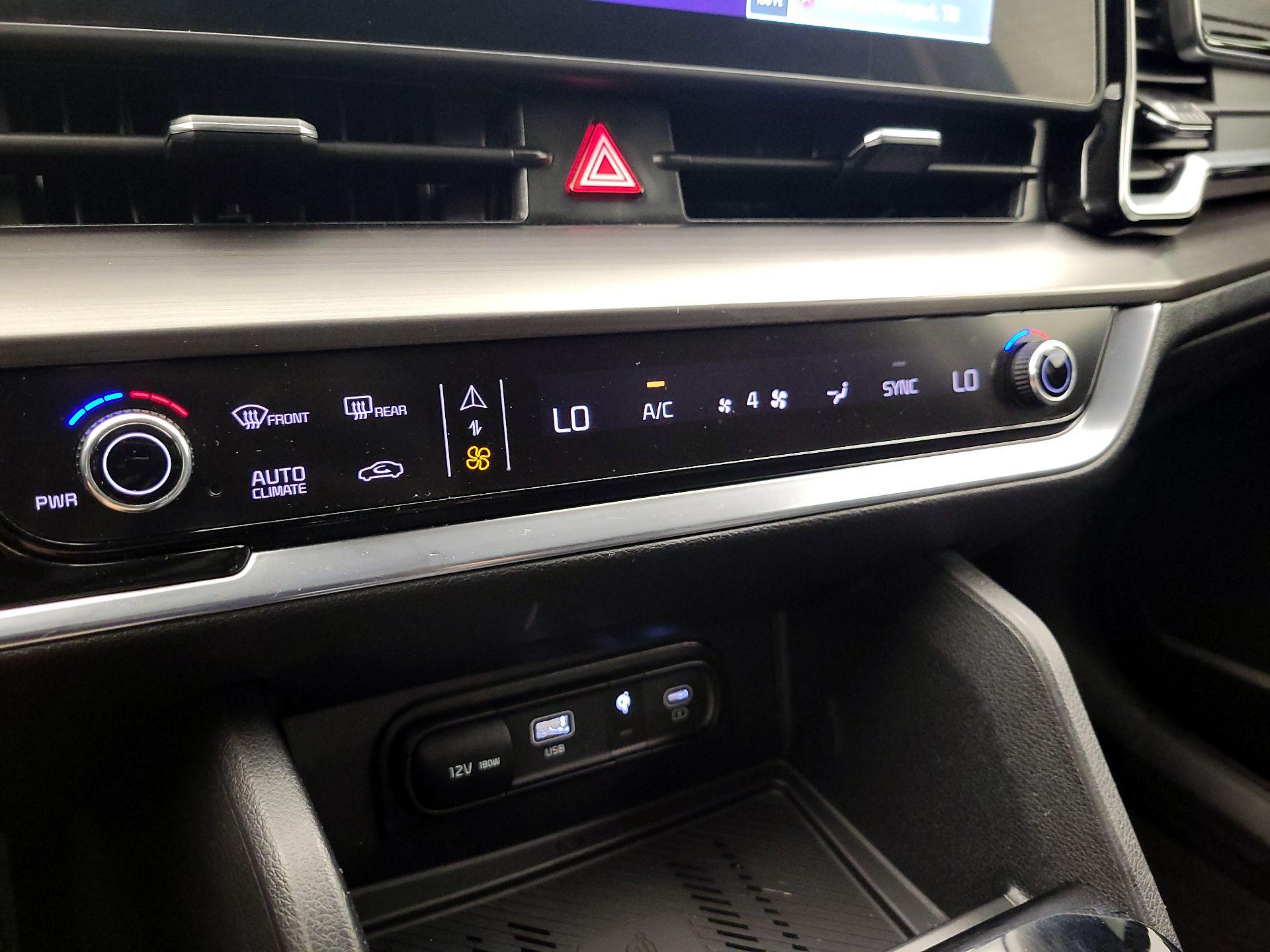 Thumbnail: 2024 Kia Sportage - 17