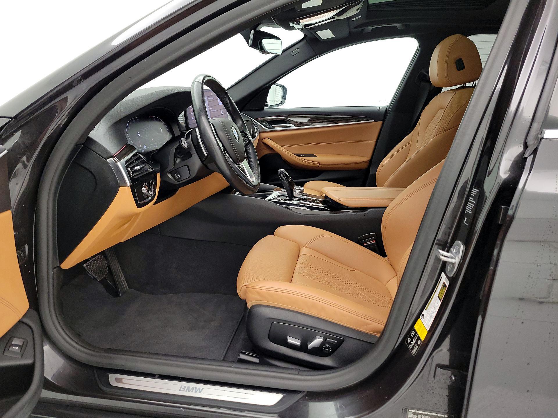 Thumbnail: 2021 BMW 5 Series - 11