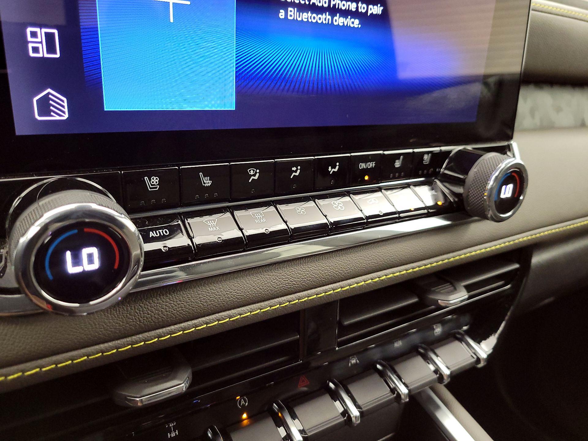 Thumbnail: 2024 Chevrolet Colorado - 16