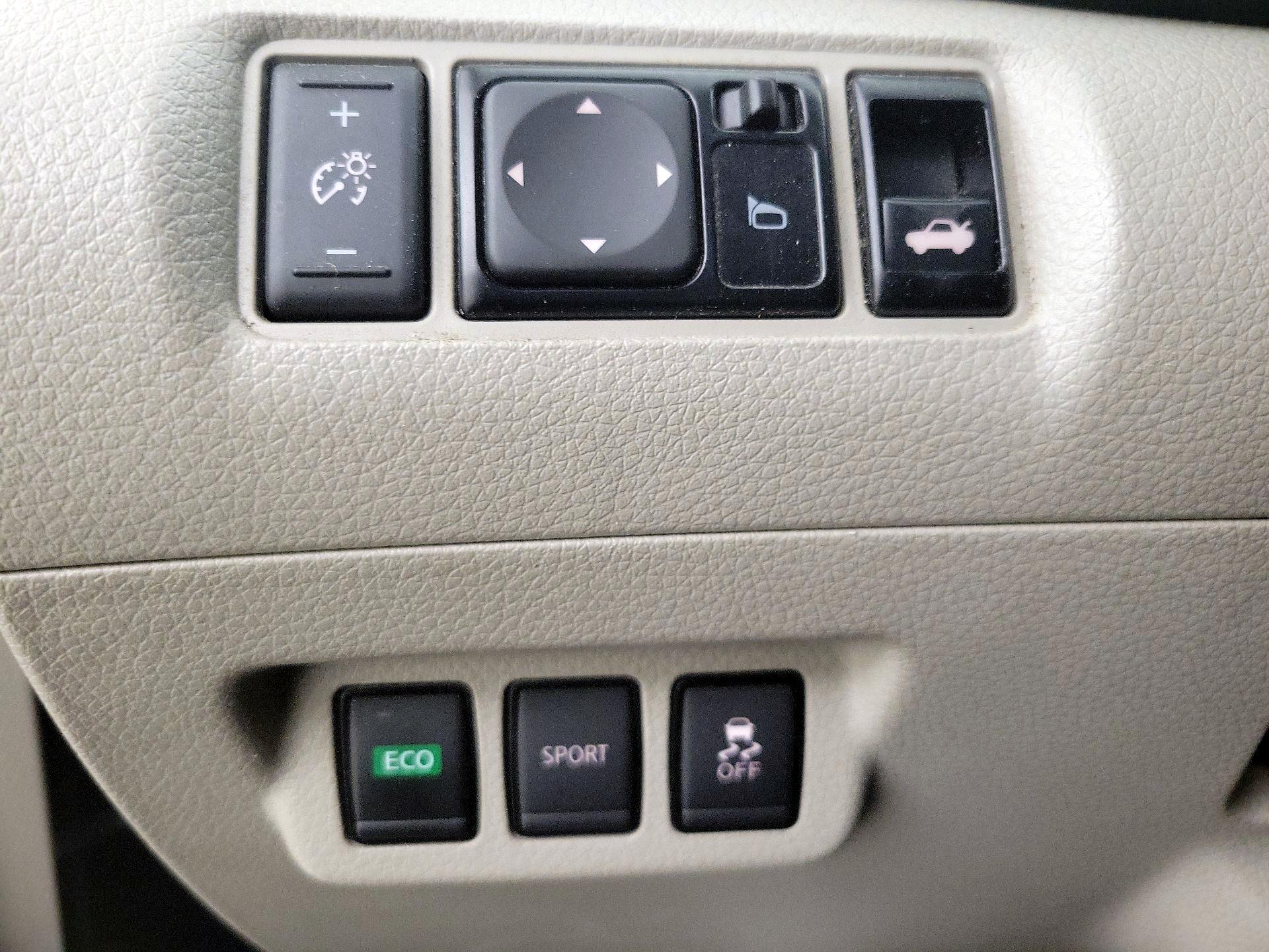 Thumbnail: 2017 Nissan Sentra - 13