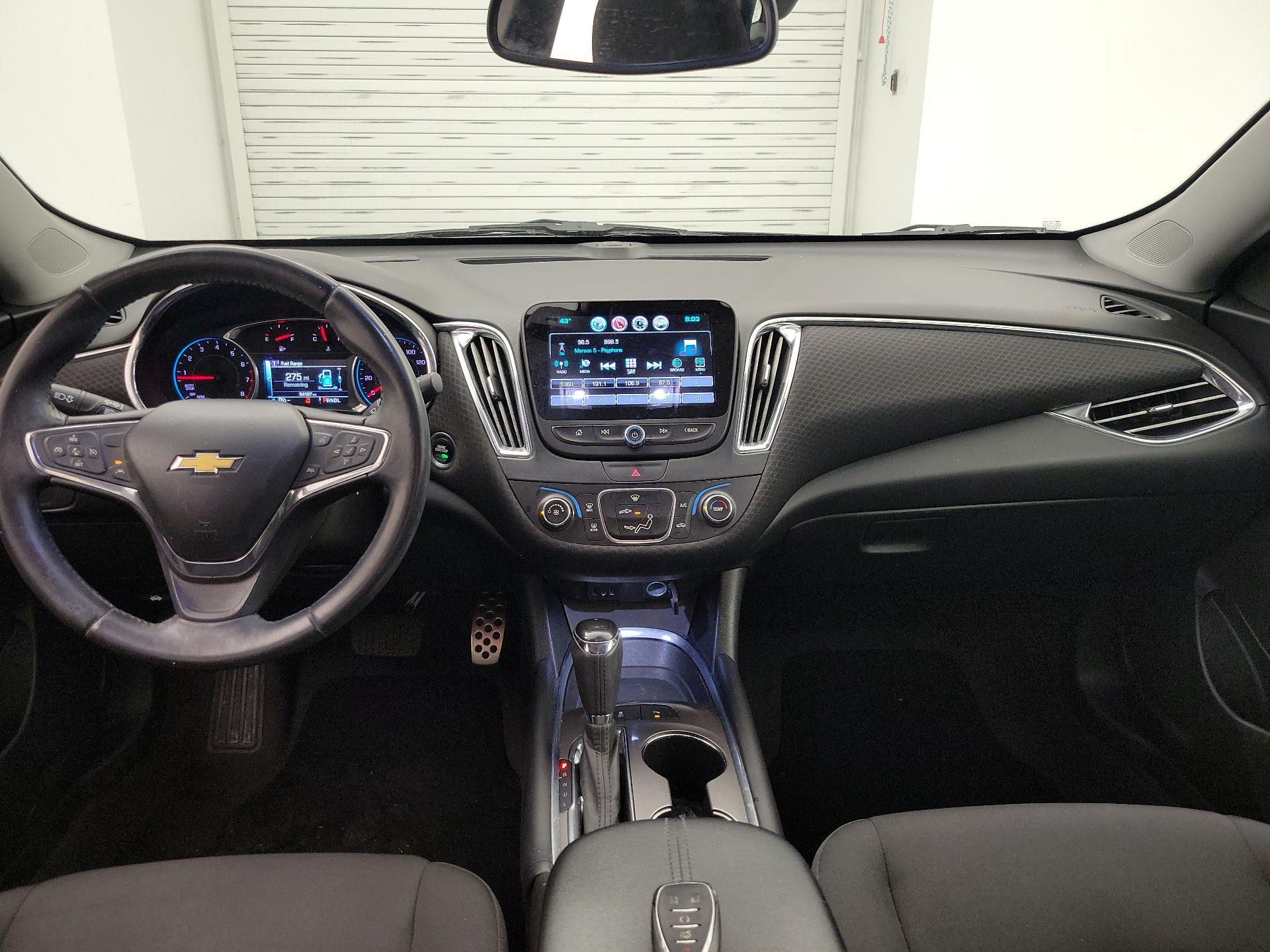 Thumbnail: 2017 Chevrolet Malibu - 9