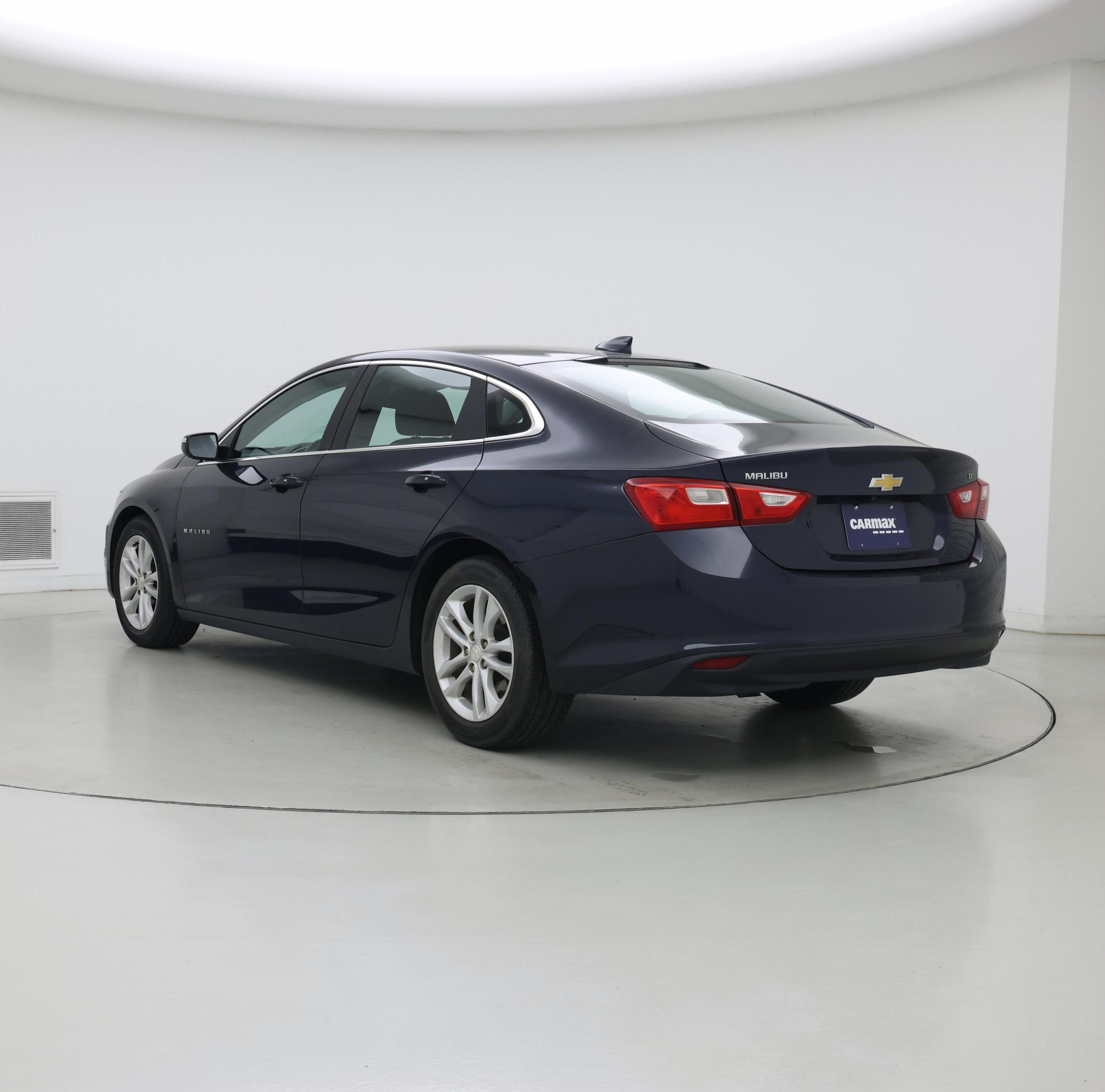 Thumbnail: 2017 Chevrolet Malibu - 2