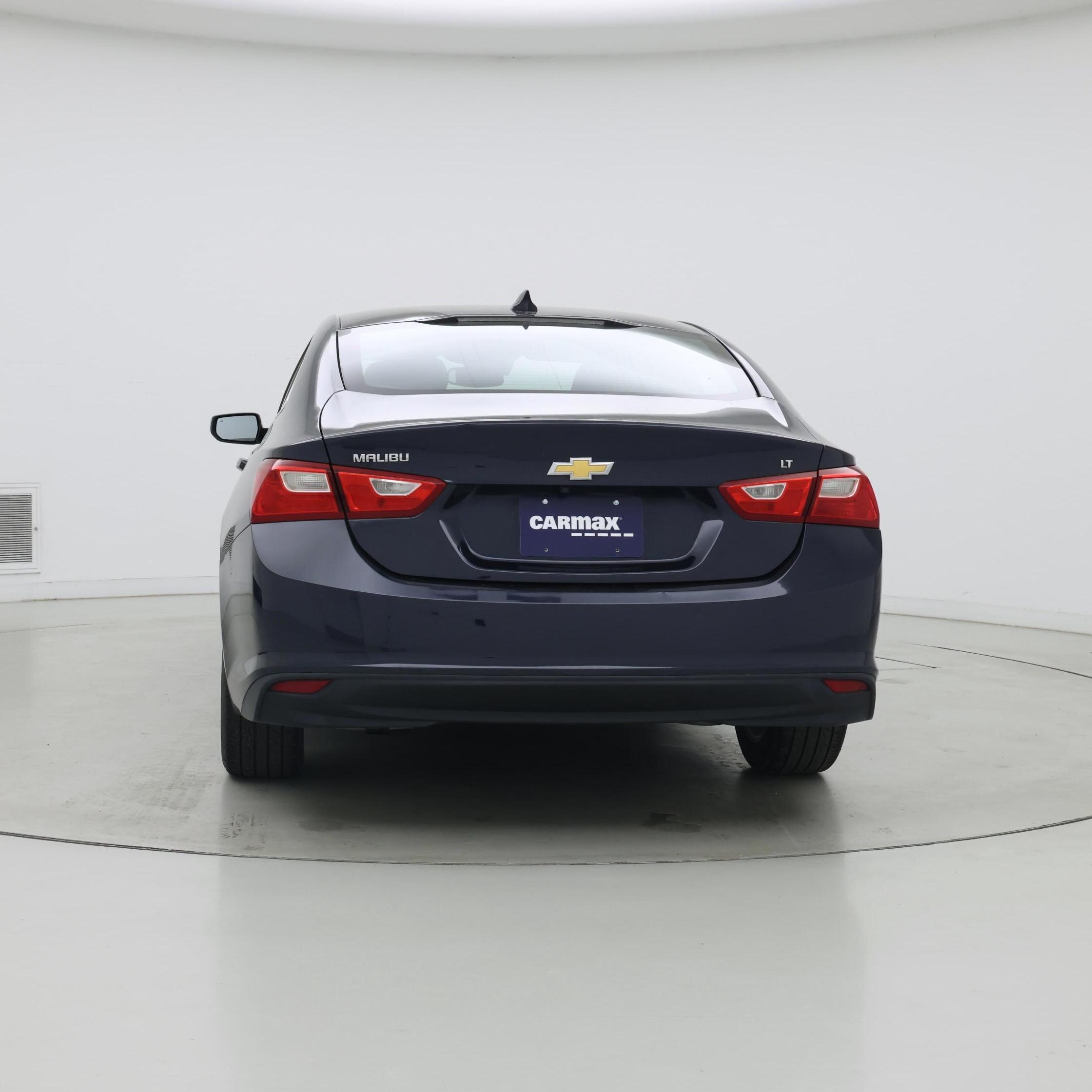Thumbnail: 2017 Chevrolet Malibu - 6
