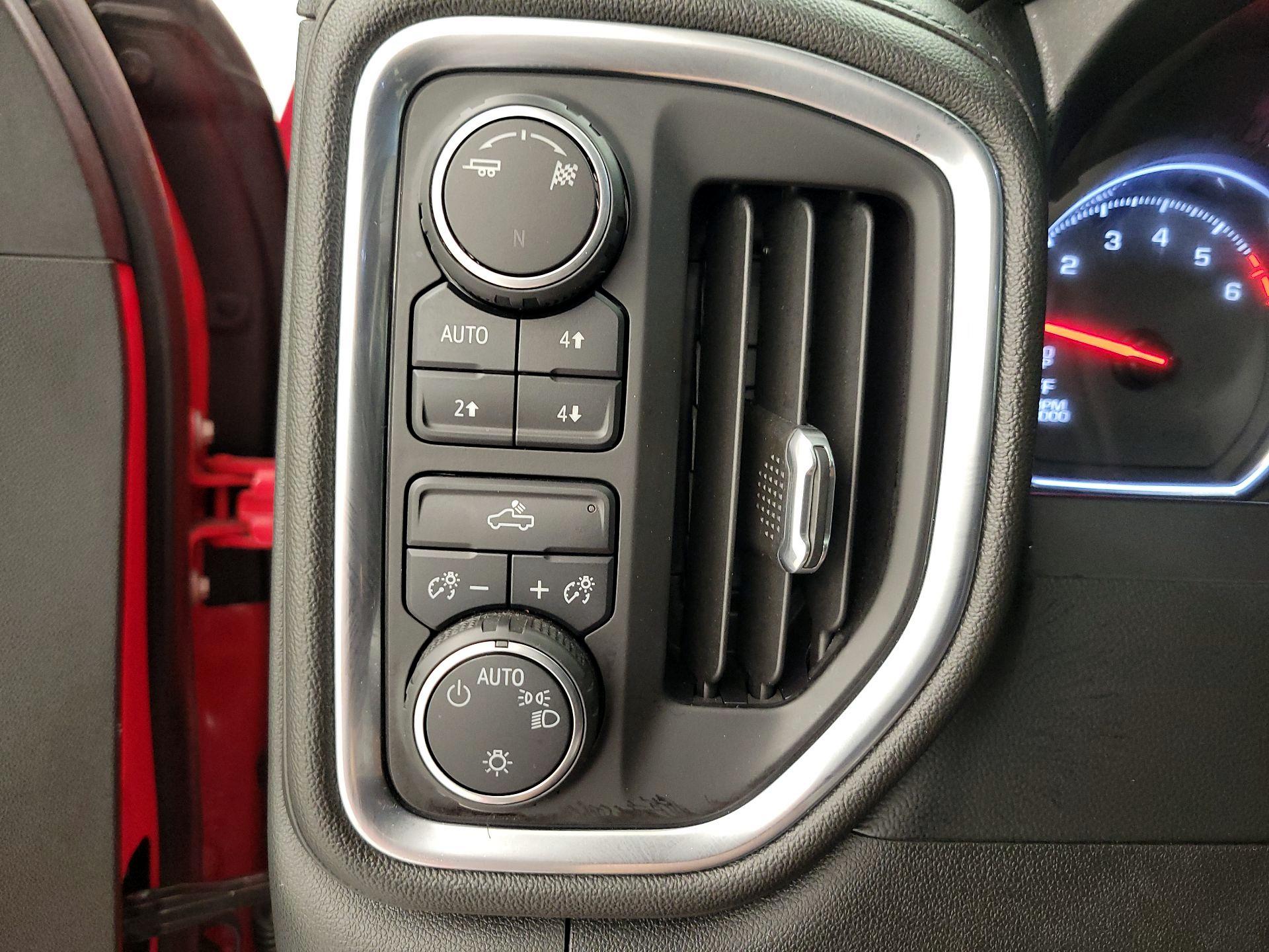 Thumbnail: 2019 Chevrolet Silverado 1500 - 13