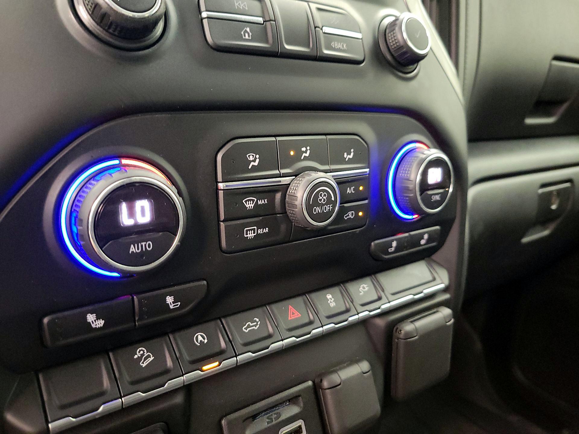 Thumbnail: 2019 Chevrolet Silverado 1500 - 16