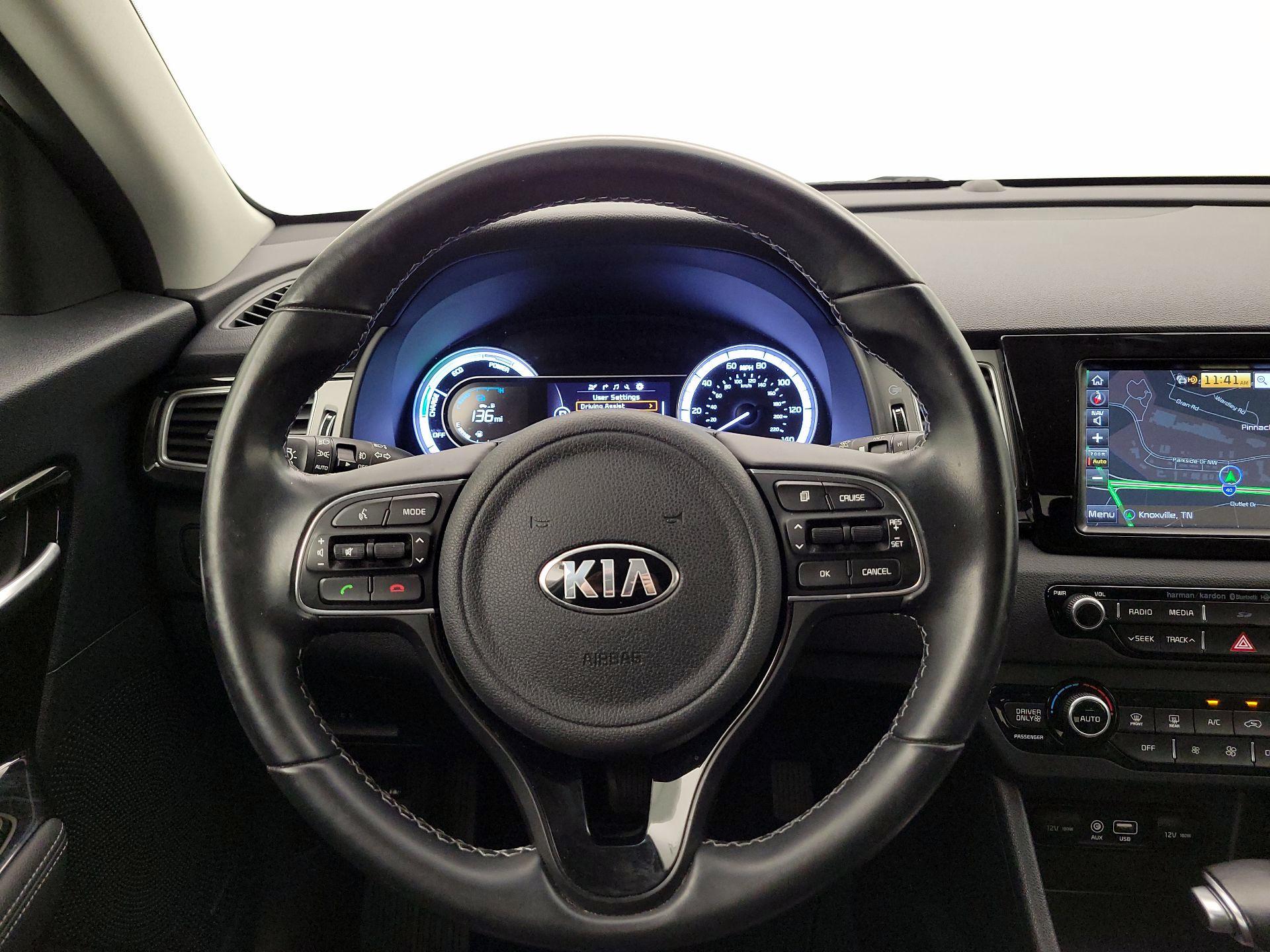 Thumbnail: 2019 Kia Niro - 10