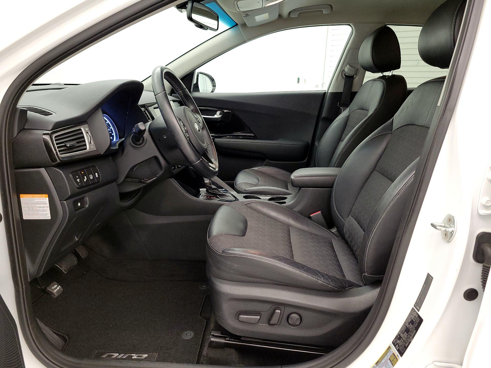 Thumbnail: 2019 Kia Niro - 11