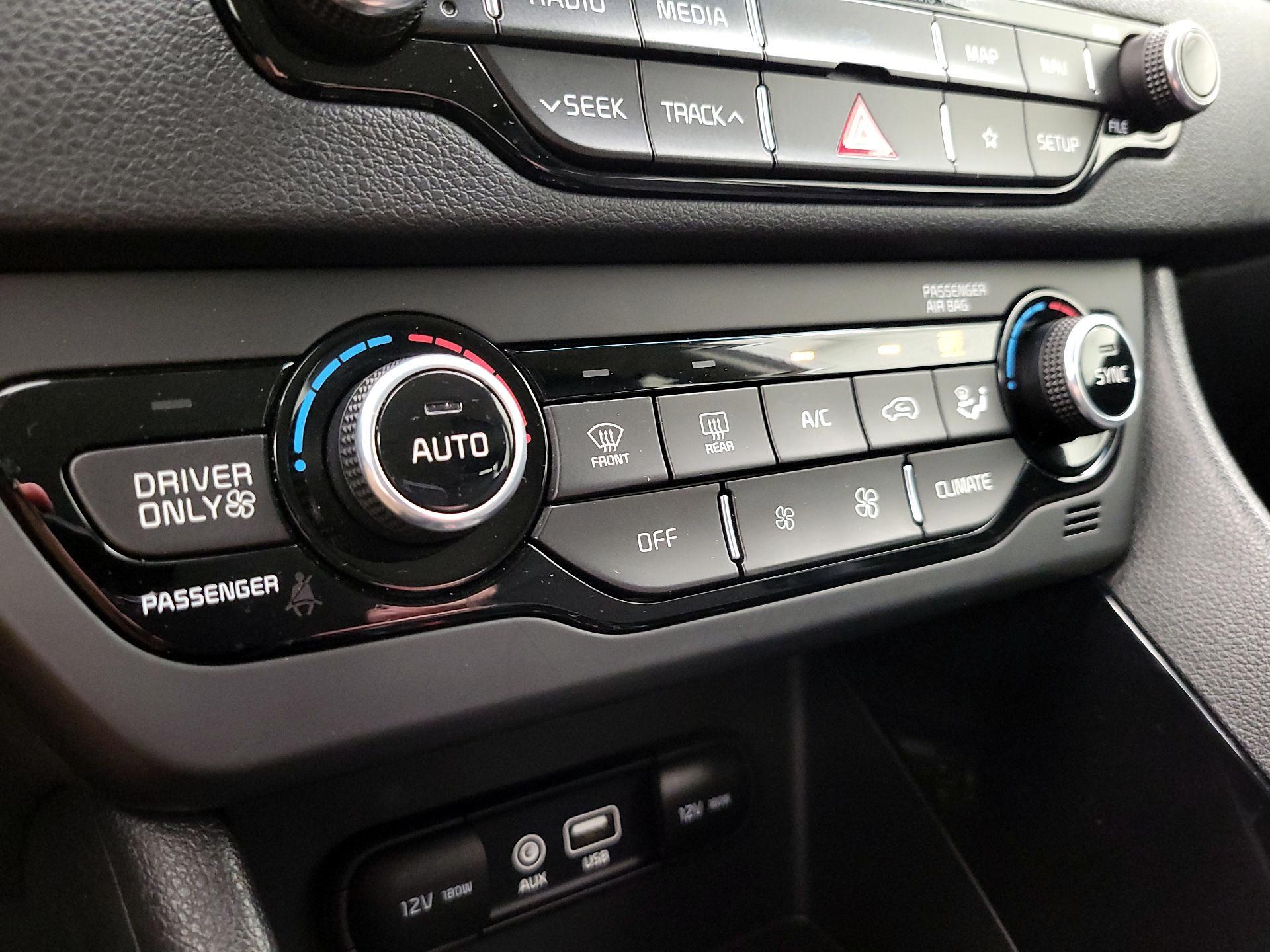 Thumbnail: 2019 Kia Niro - 17