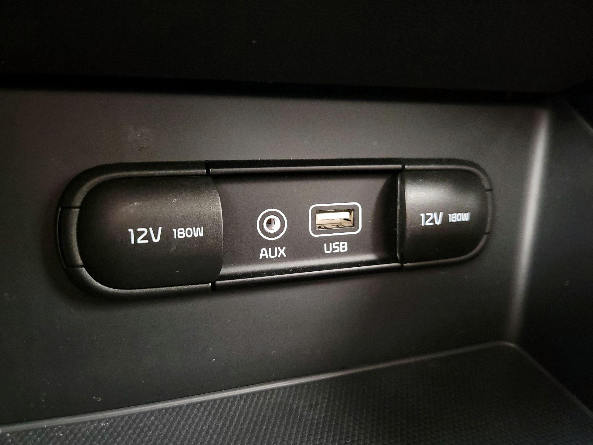 Thumbnail: 2019 Kia Niro - 19