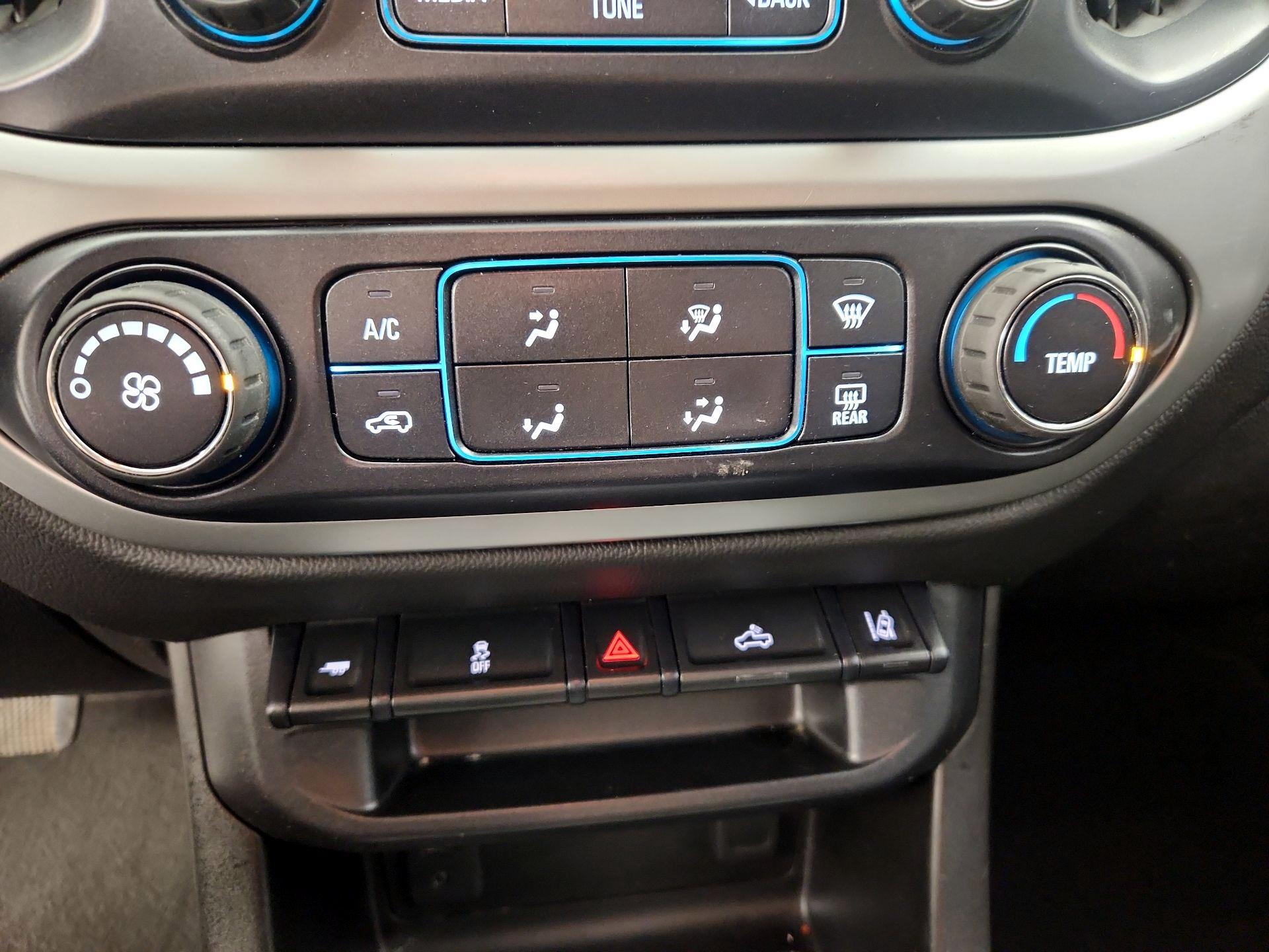 Thumbnail: 2016 Chevrolet Colorado - 16