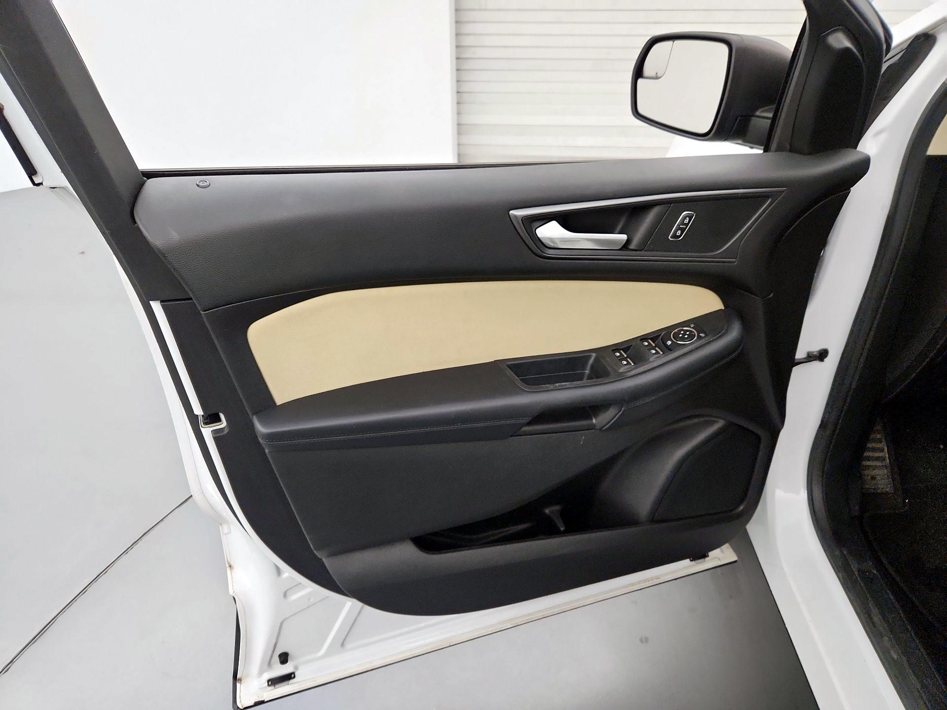 Thumbnail: 2018 Ford Edge - 12