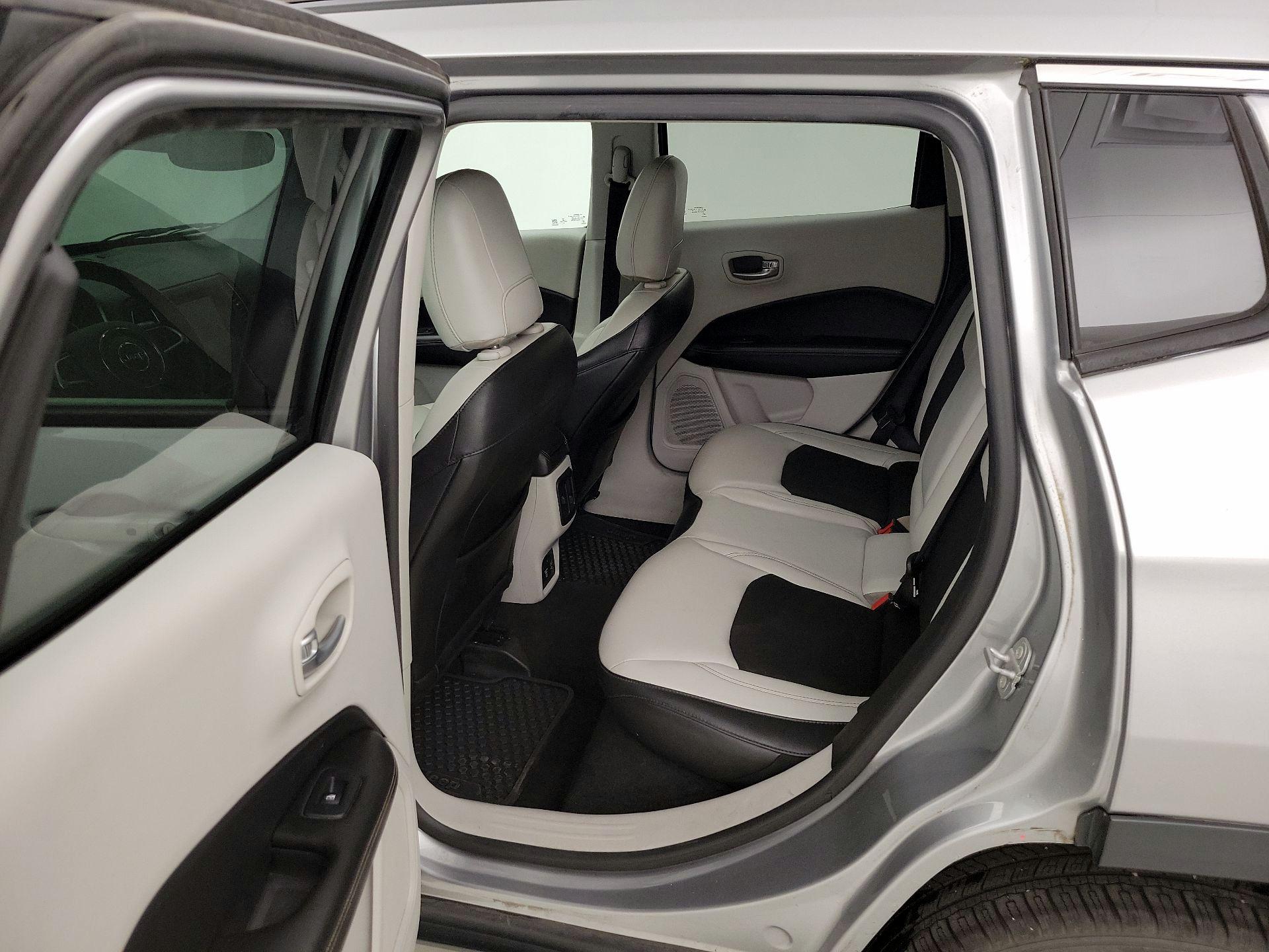 Thumbnail: 2018 Jeep Compass - 20