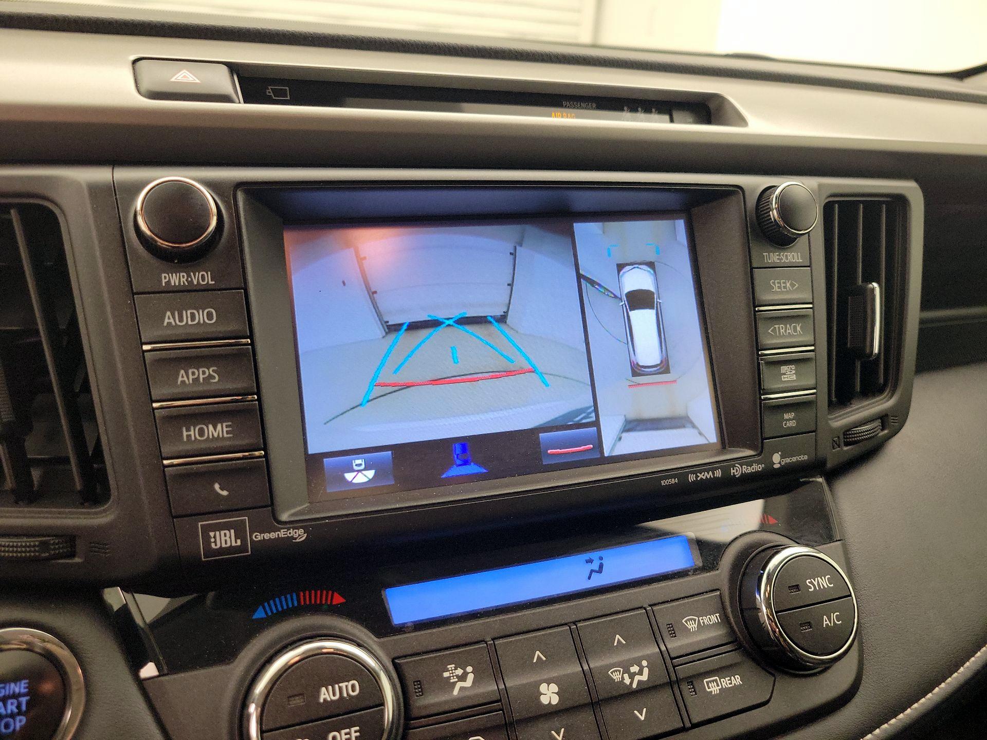 Thumbnail: 2018 Toyota RAV4 - 15