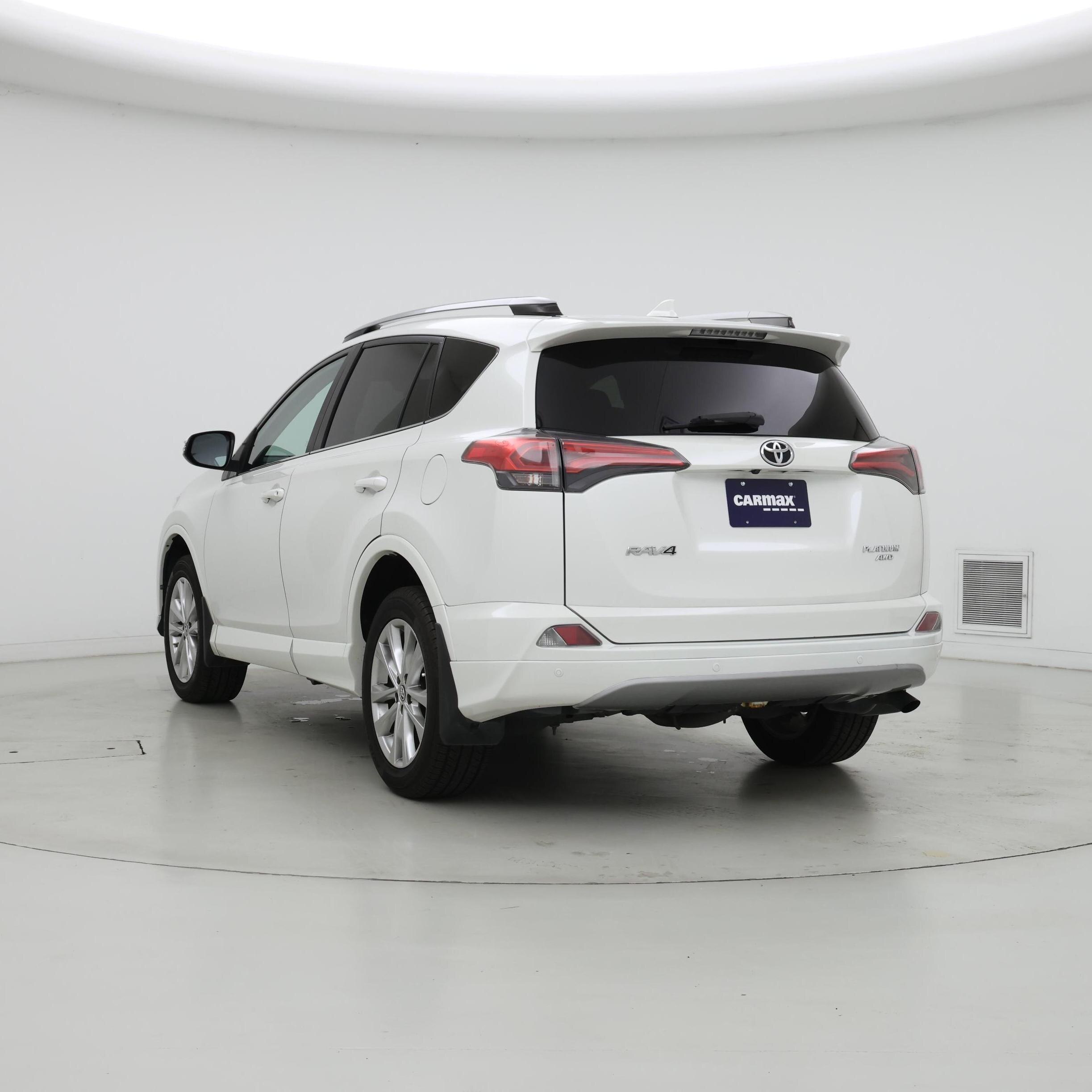 Thumbnail: 2018 Toyota RAV4 - 2