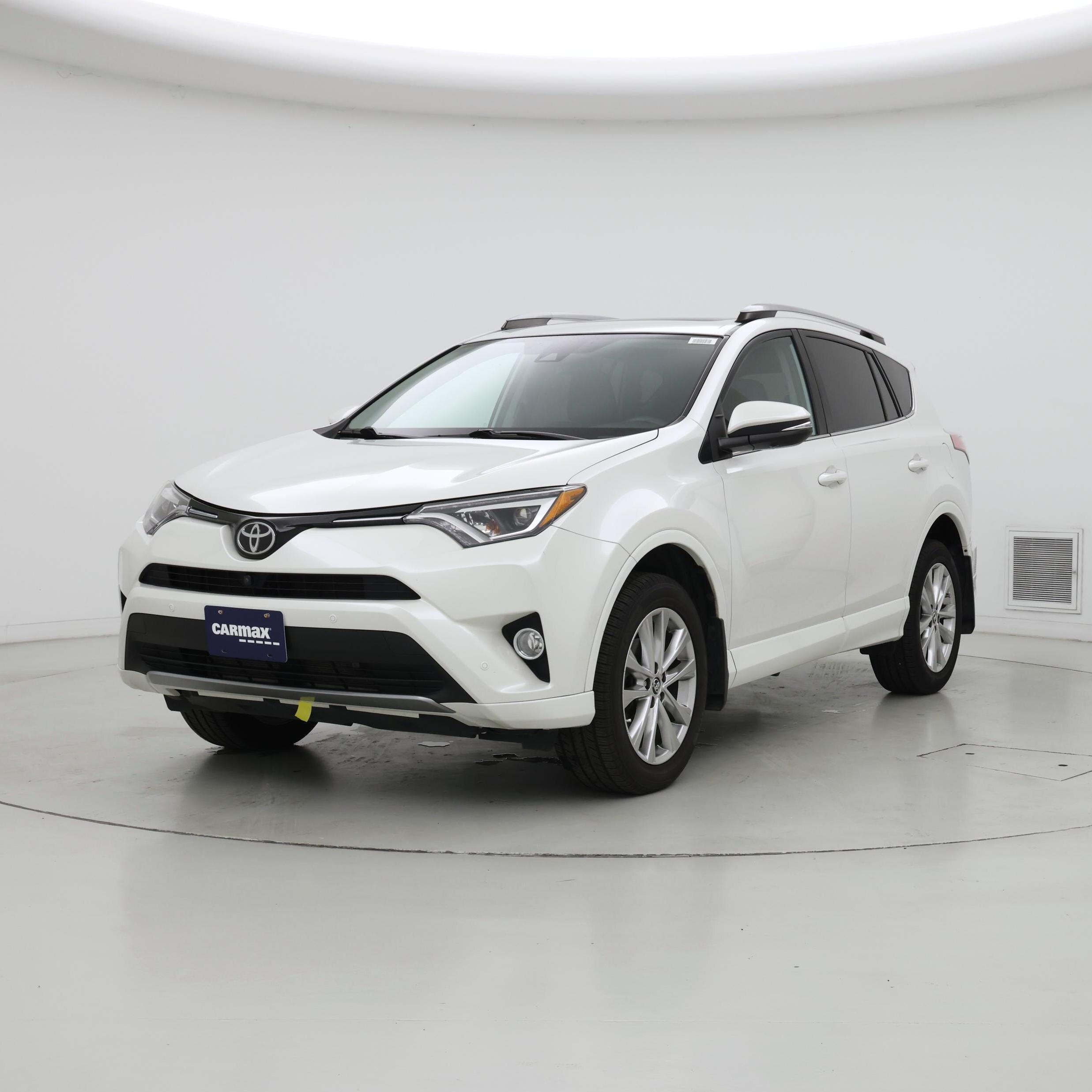 Thumbnail: 2018 Toyota RAV4 - 4
