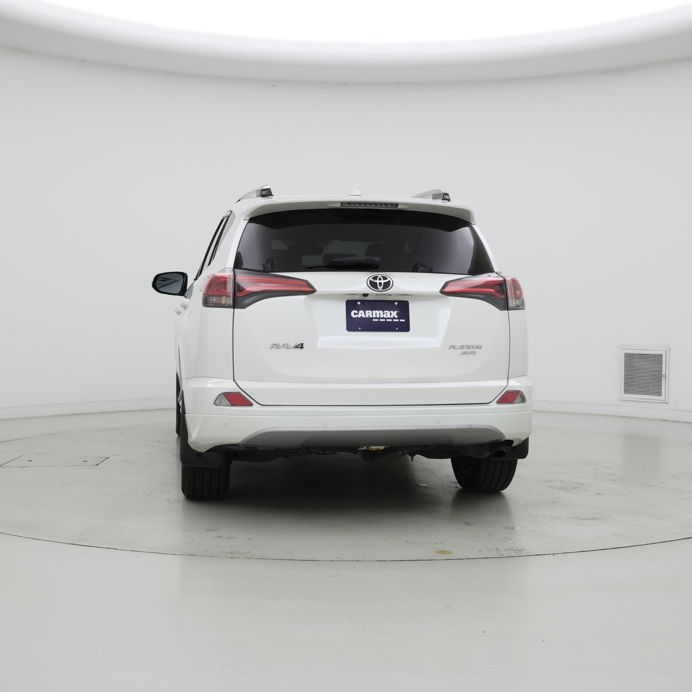 Thumbnail: 2018 Toyota RAV4 - 6