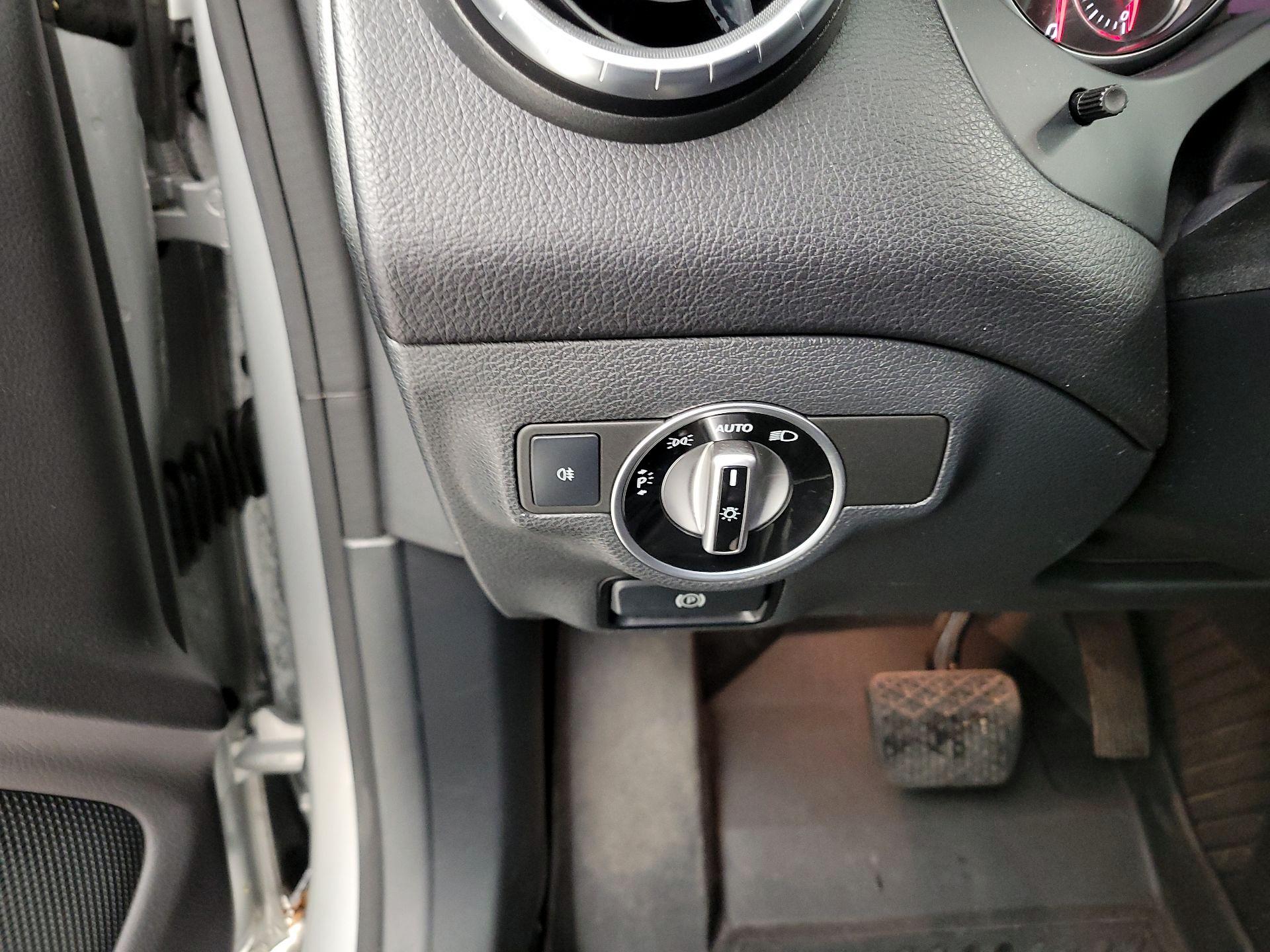 Thumbnail: 2018 Mercedes-Benz CLA - 13