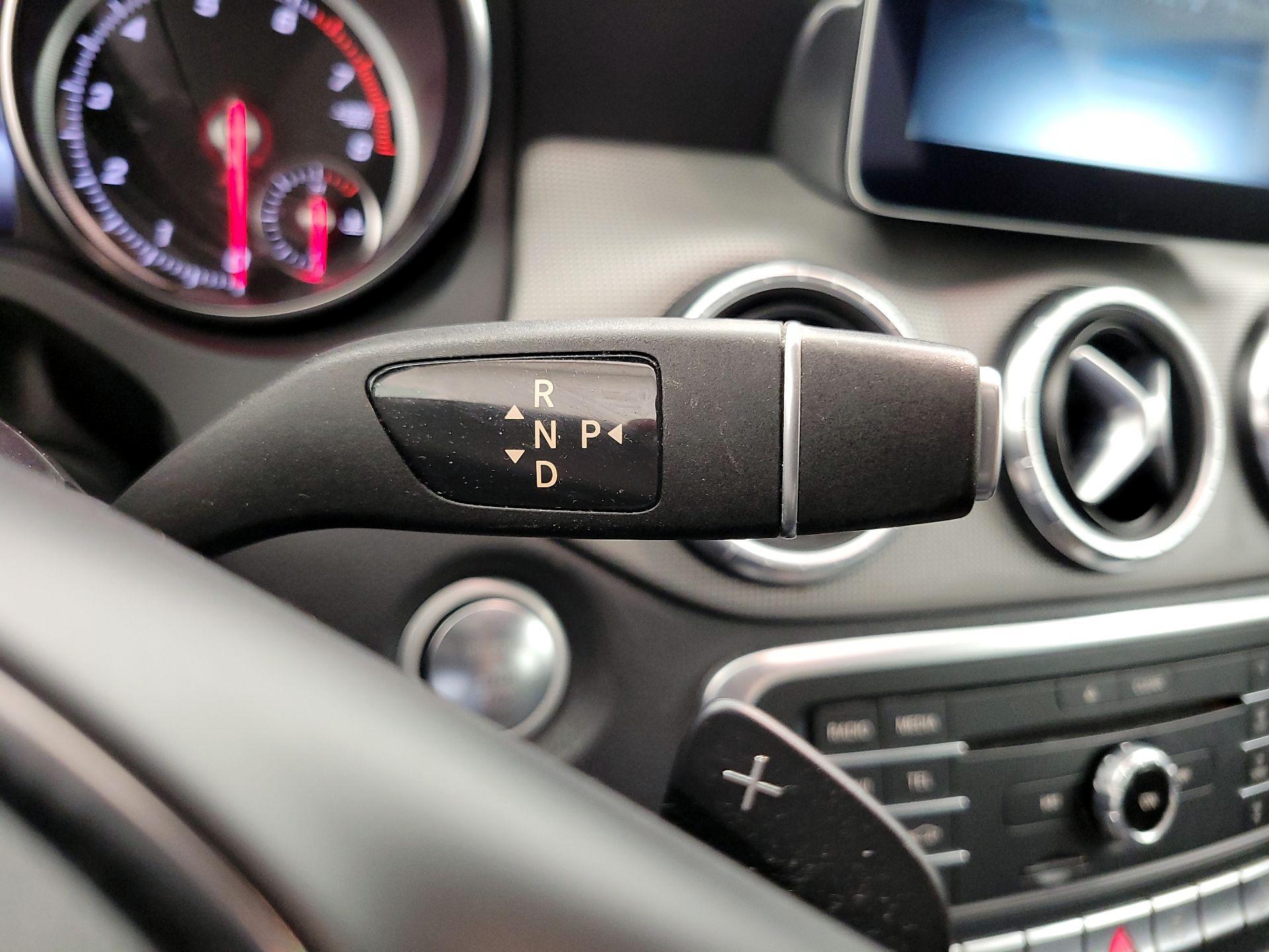 Thumbnail: 2018 Mercedes-Benz CLA - 18