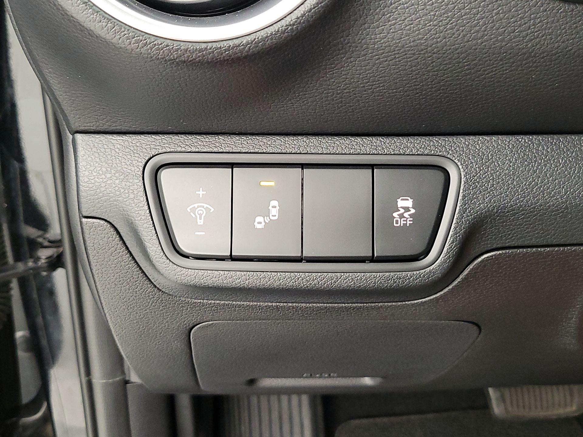 Thumbnail: 2023 Kia Forte - 13