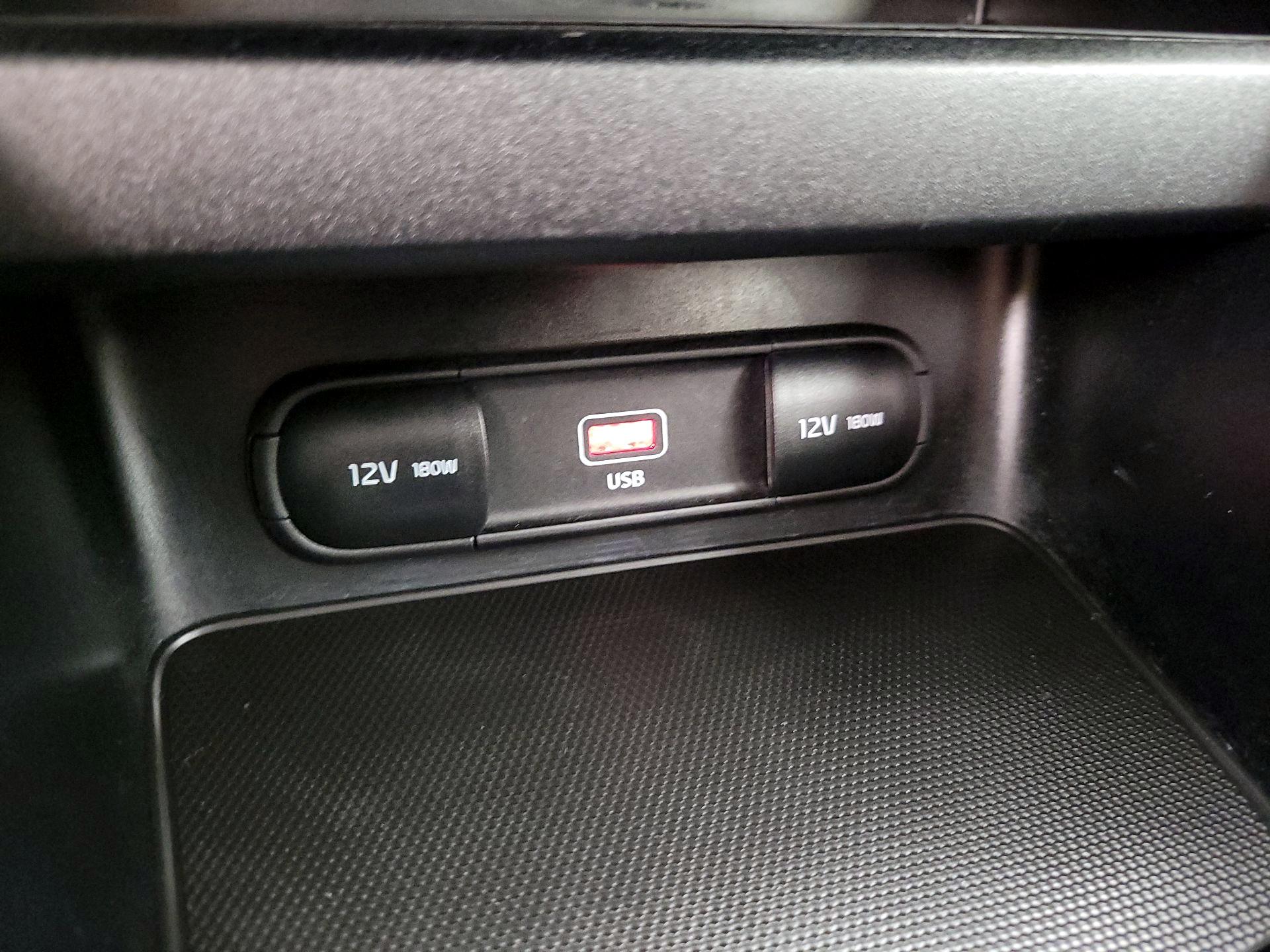 Thumbnail: 2023 Kia Forte - 18