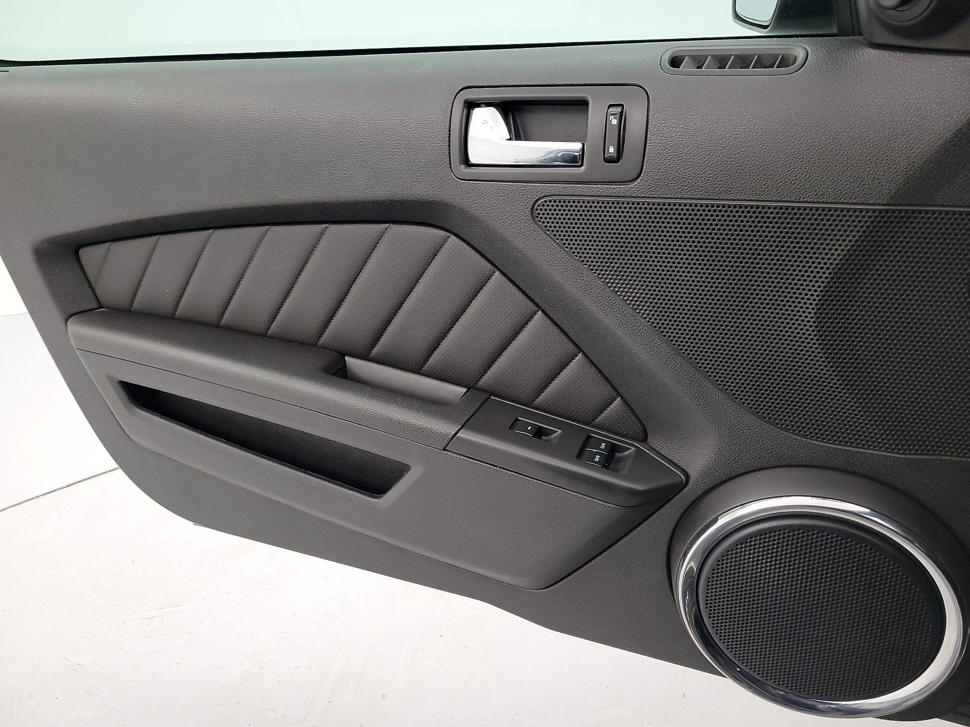 Thumbnail: 2014 Ford Mustang - 12