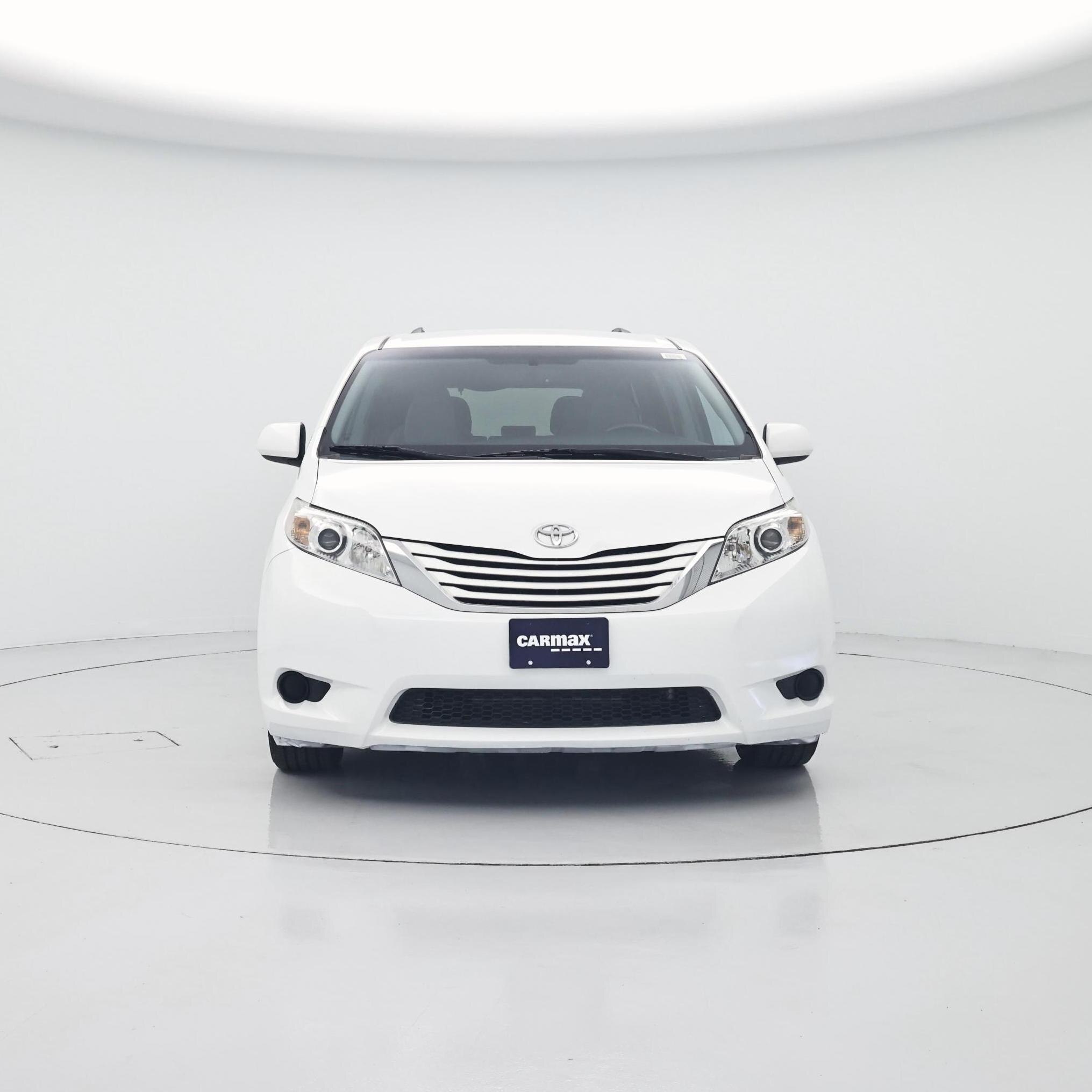 Thumbnail: 2015 Toyota Sienna - 5