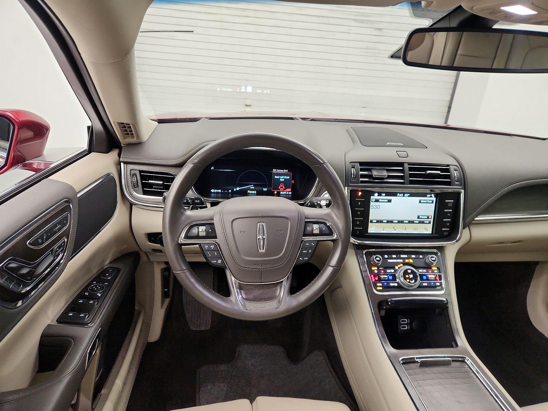 Thumbnail: 2017 Lincoln Continental - 10