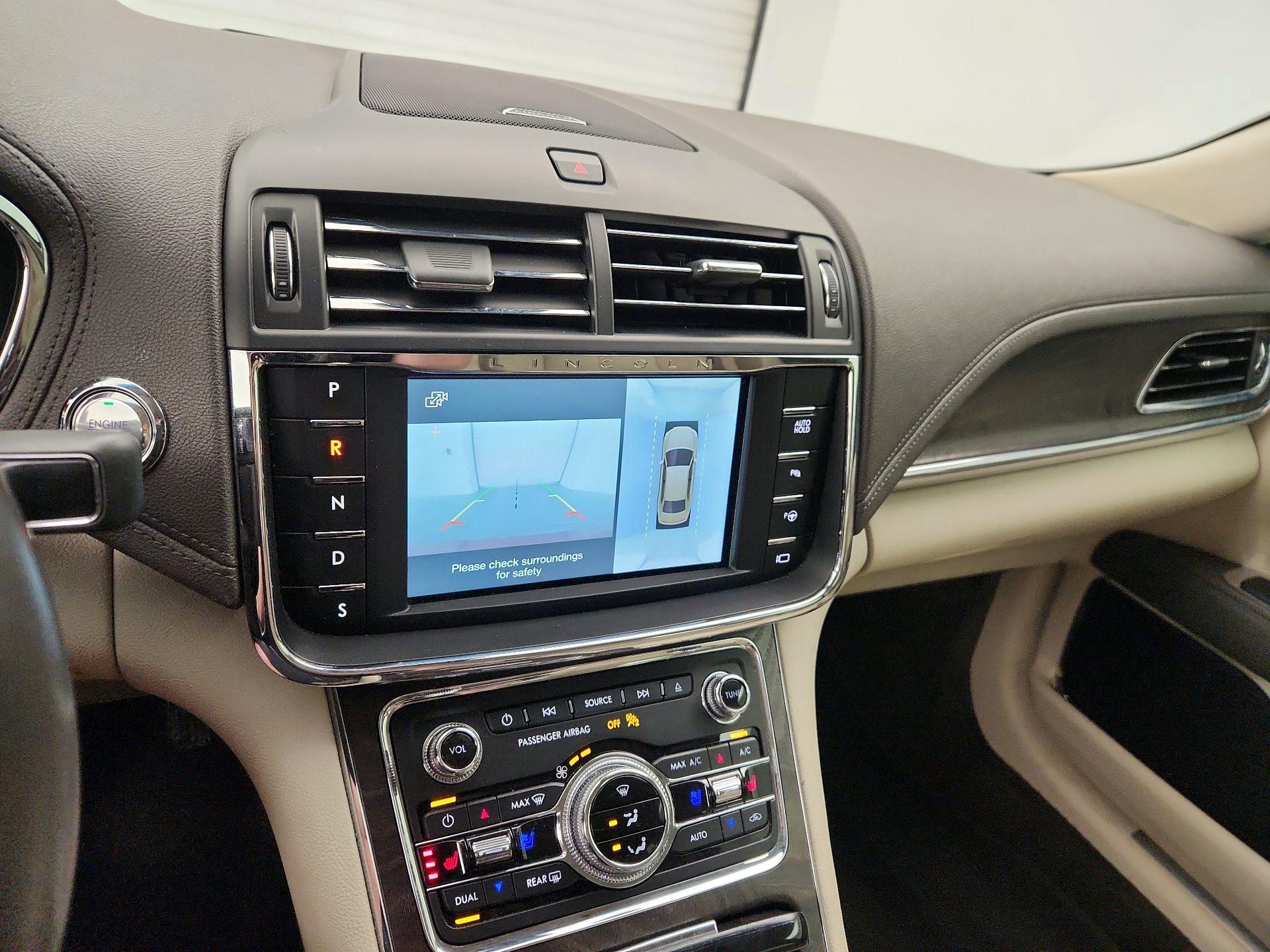 Thumbnail: 2017 Lincoln Continental - 14