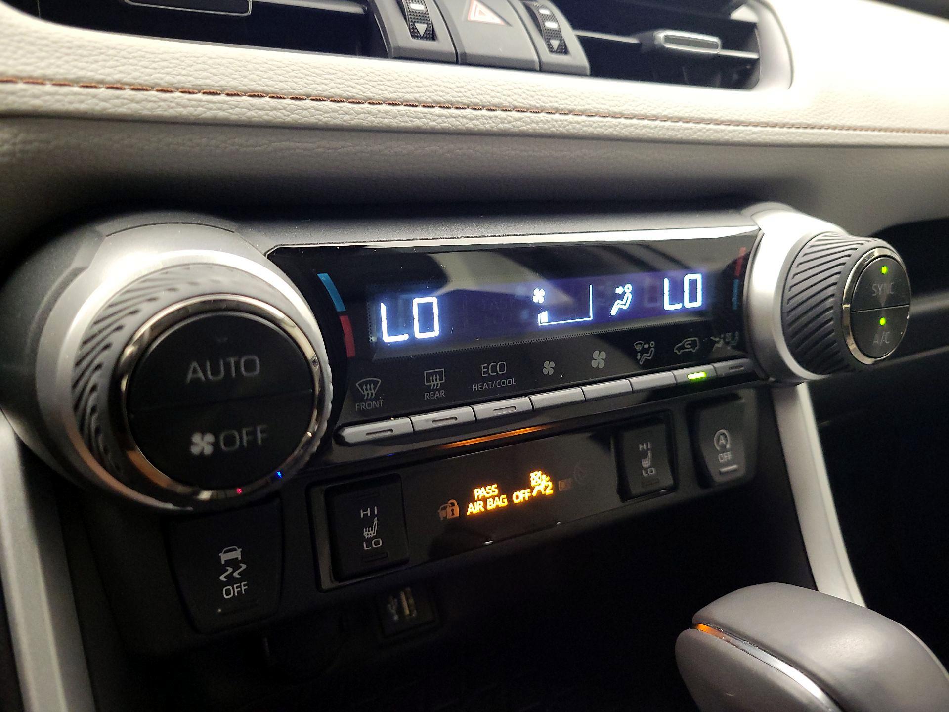 Thumbnail: 2024 Toyota RAV4 - 16