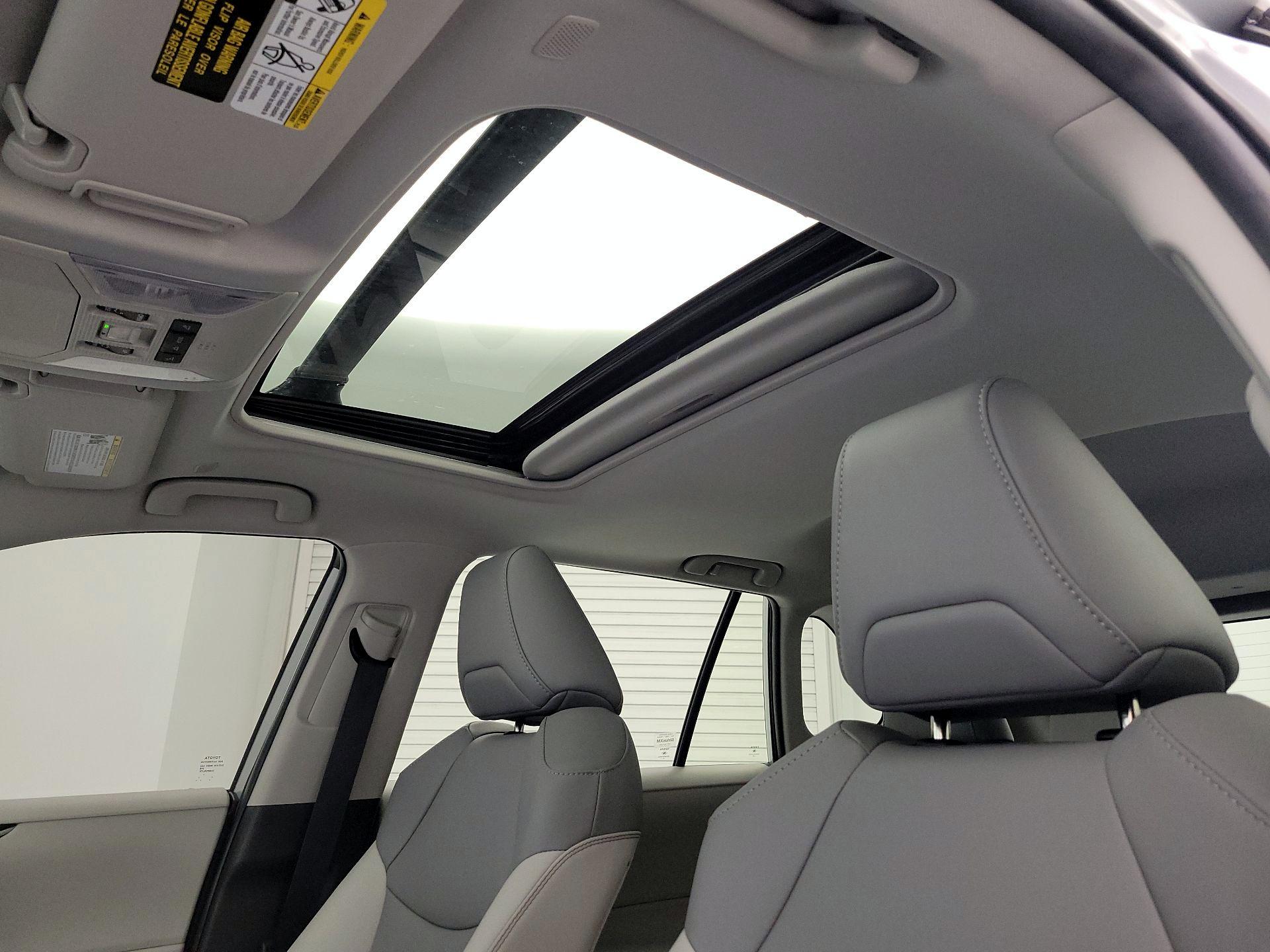 Thumbnail: 2024 Toyota RAV4 - 19