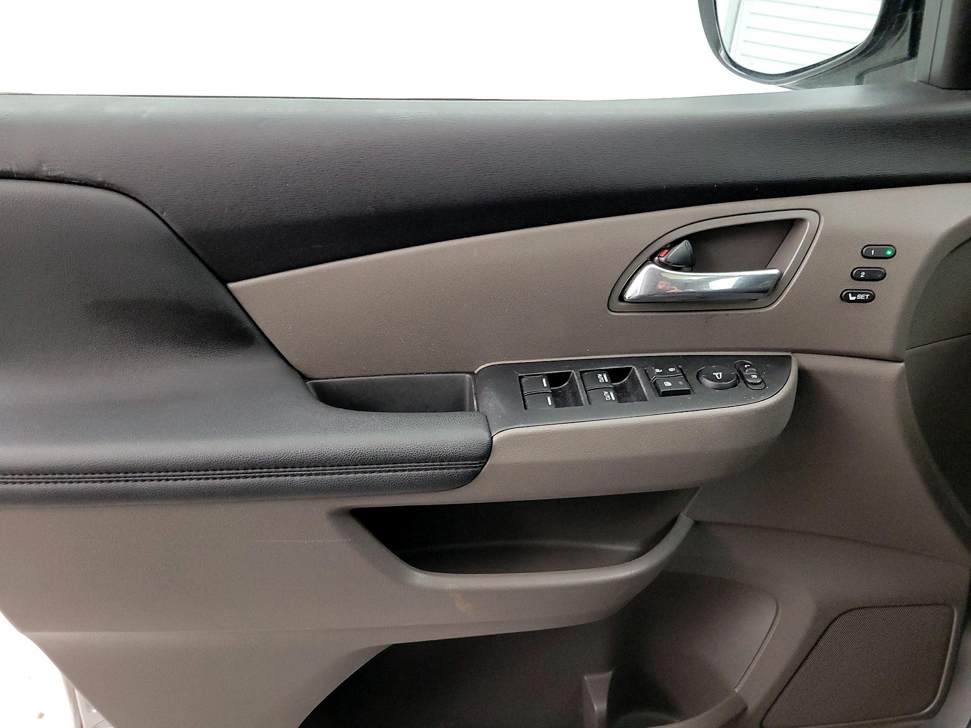 Thumbnail: 2014 Honda Odyssey - 12