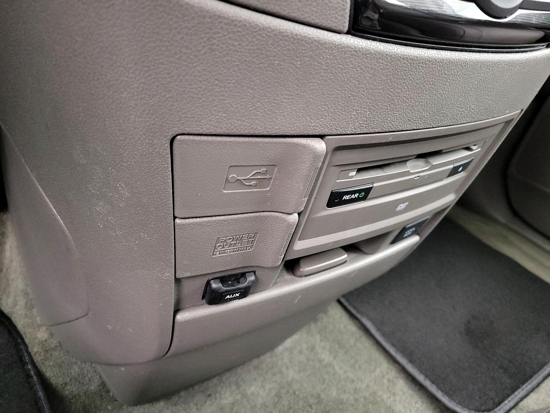 Thumbnail: 2014 Honda Odyssey - 18