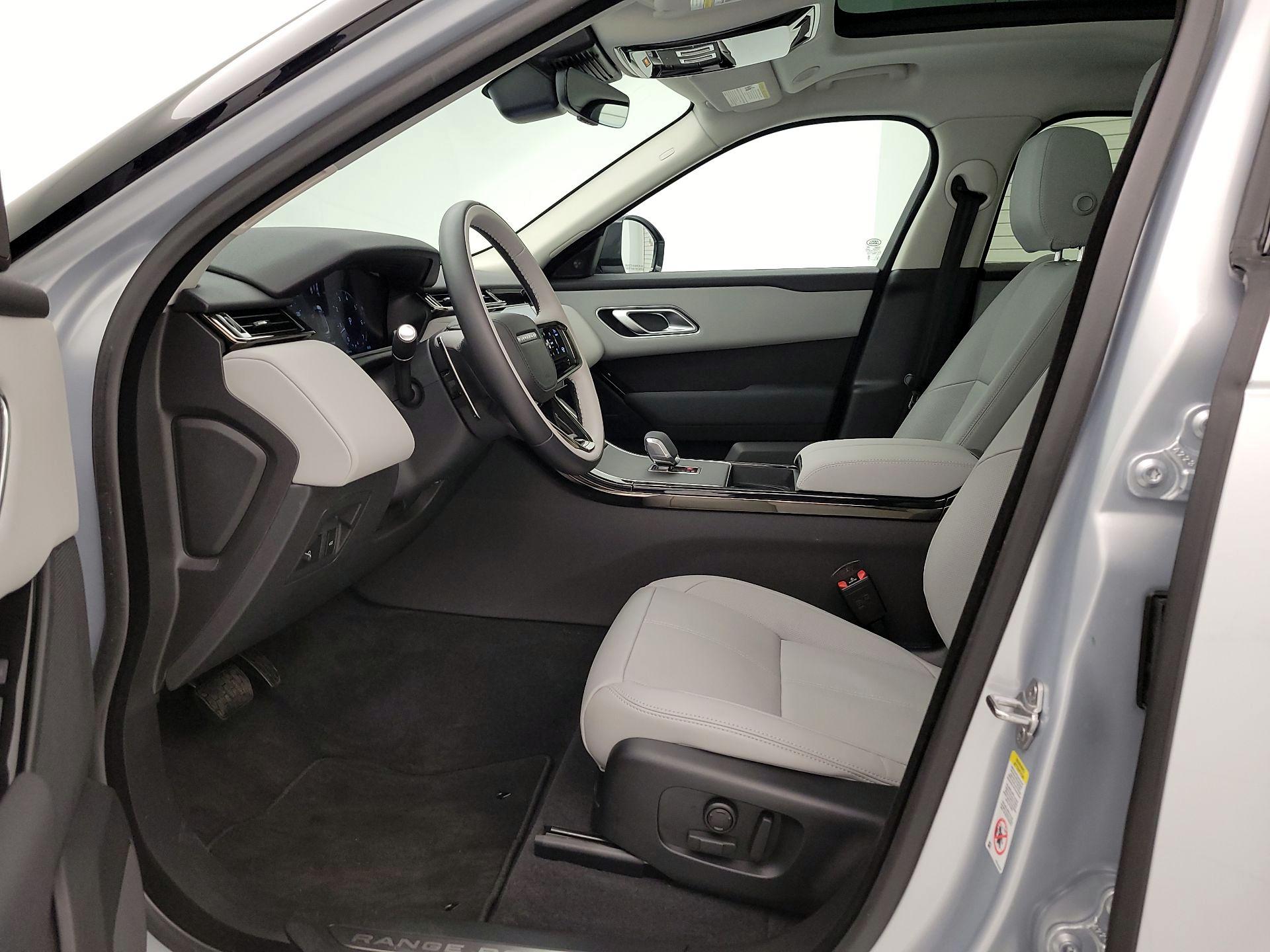 Thumbnail: 2025 Land Rover Range Rover Velar - 11