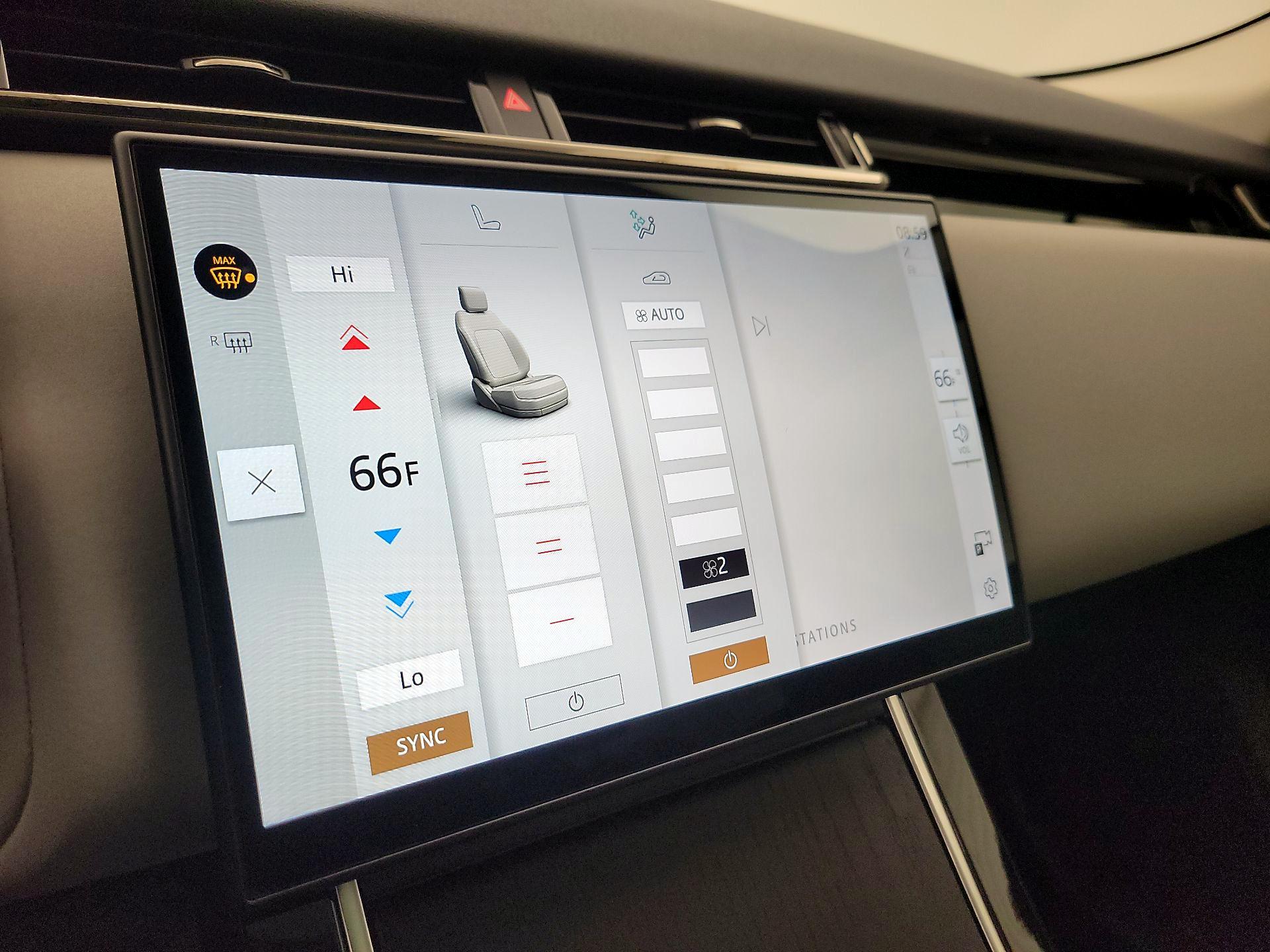 Thumbnail: 2025 Land Rover Range Rover Velar - 17