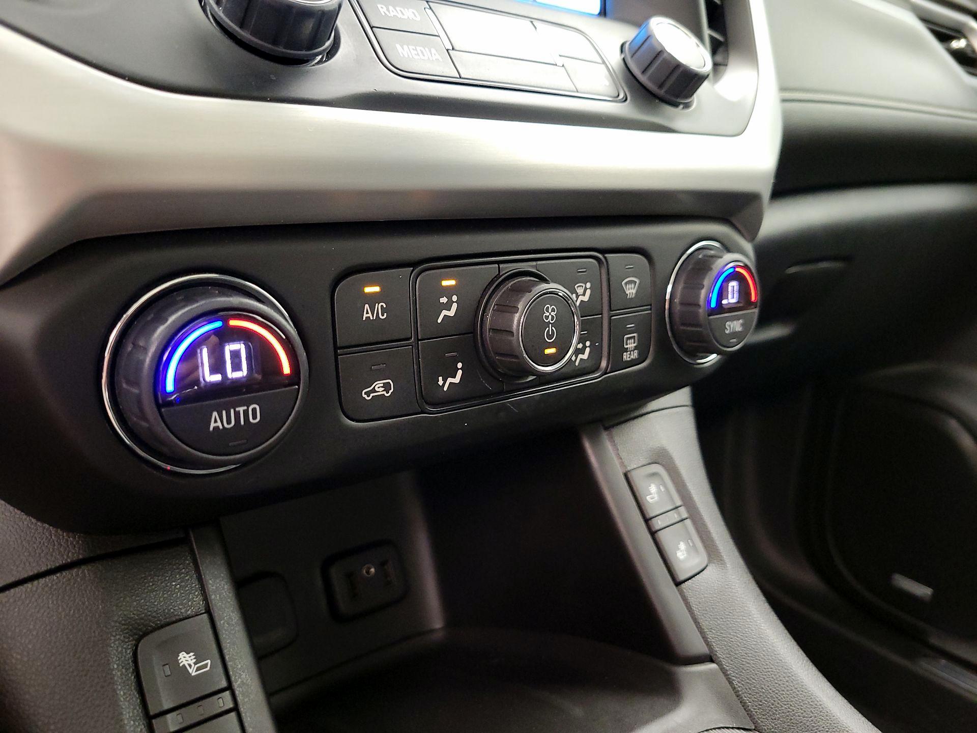 Thumbnail: 2019 GMC Acadia - 17